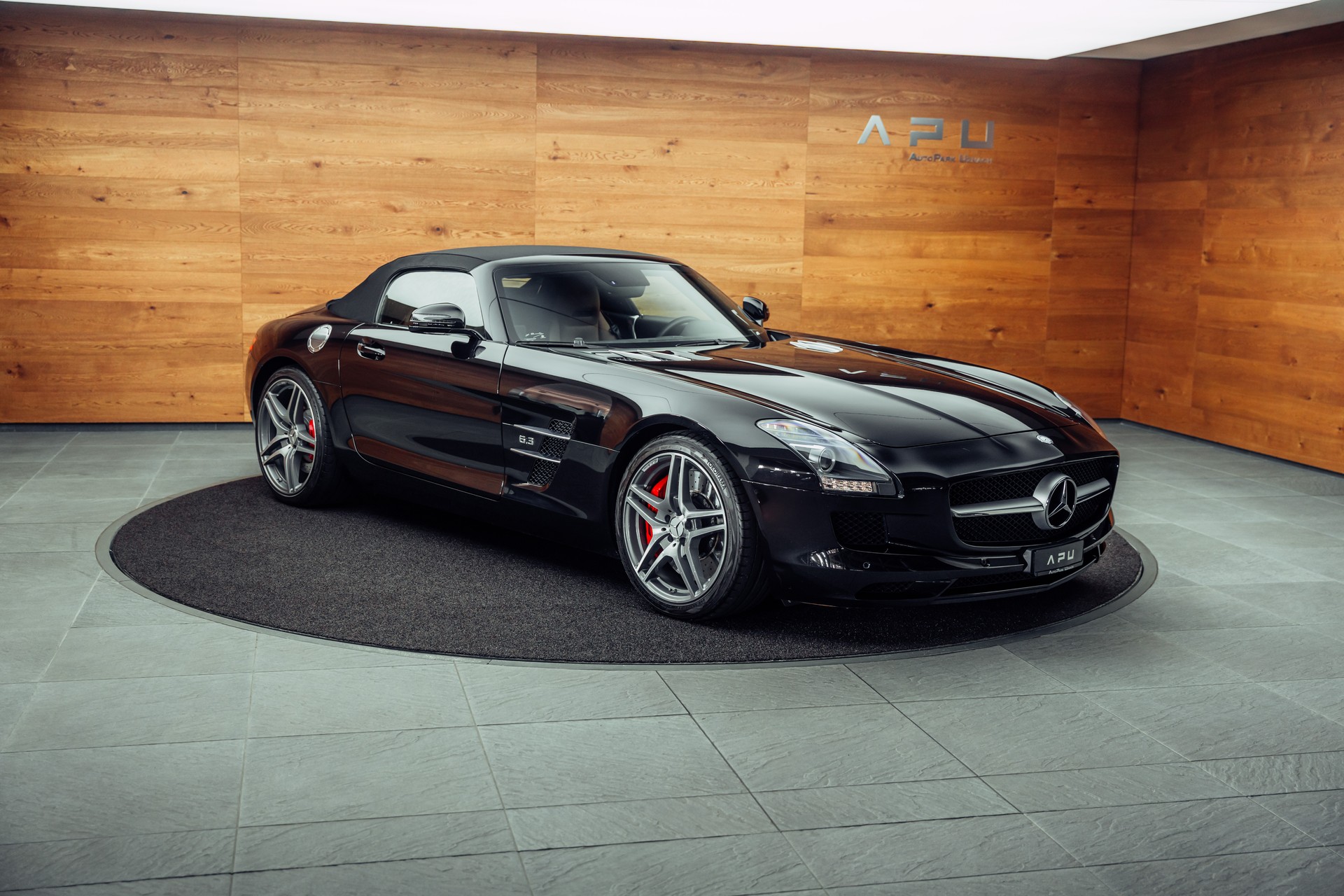 MERCEDES-BENZ SLS 63 AMG Roadster Speedshift-image-22
