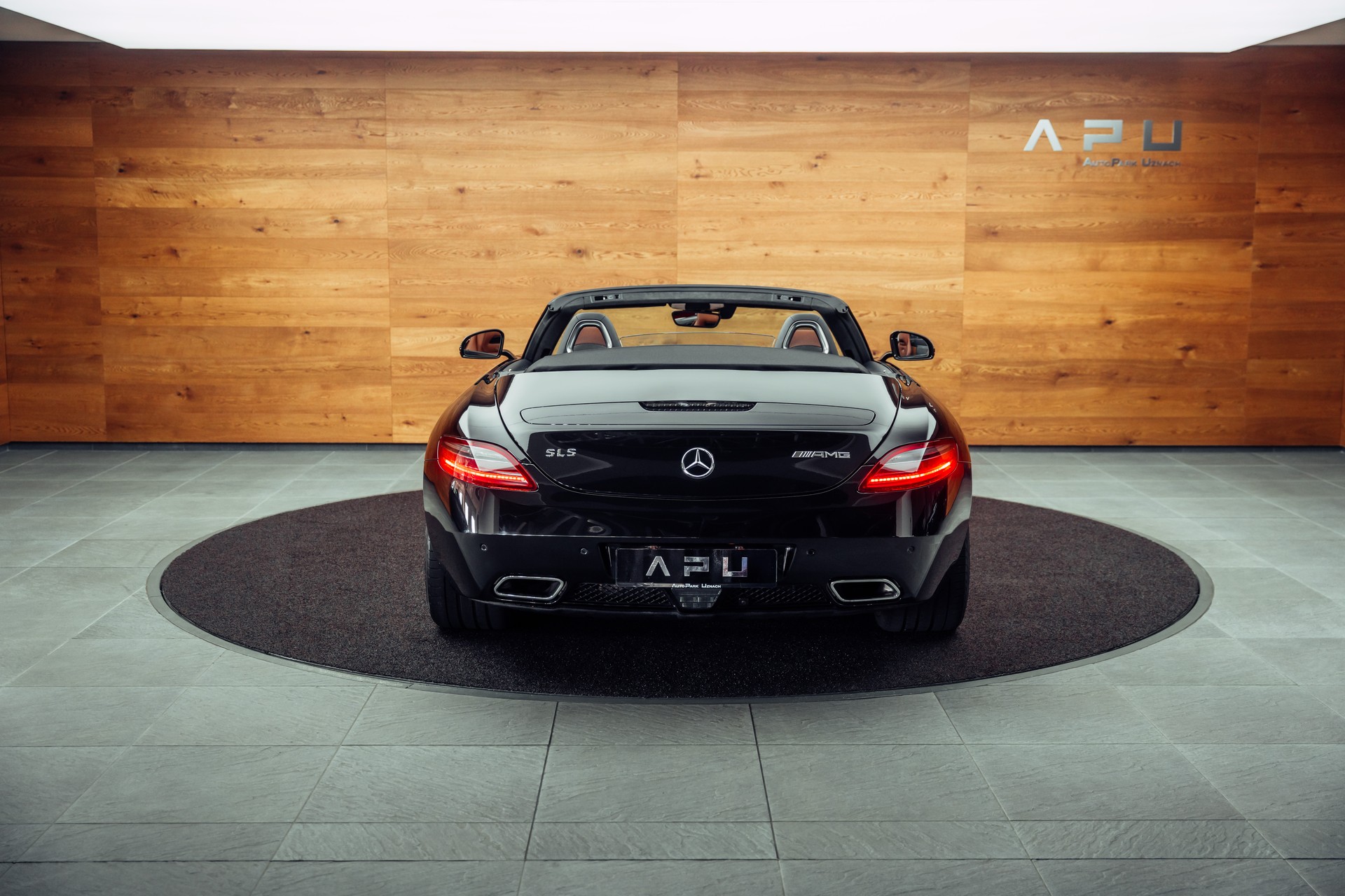 MERCEDES-BENZ SLS 63 AMG Roadster Speedshift-image-18