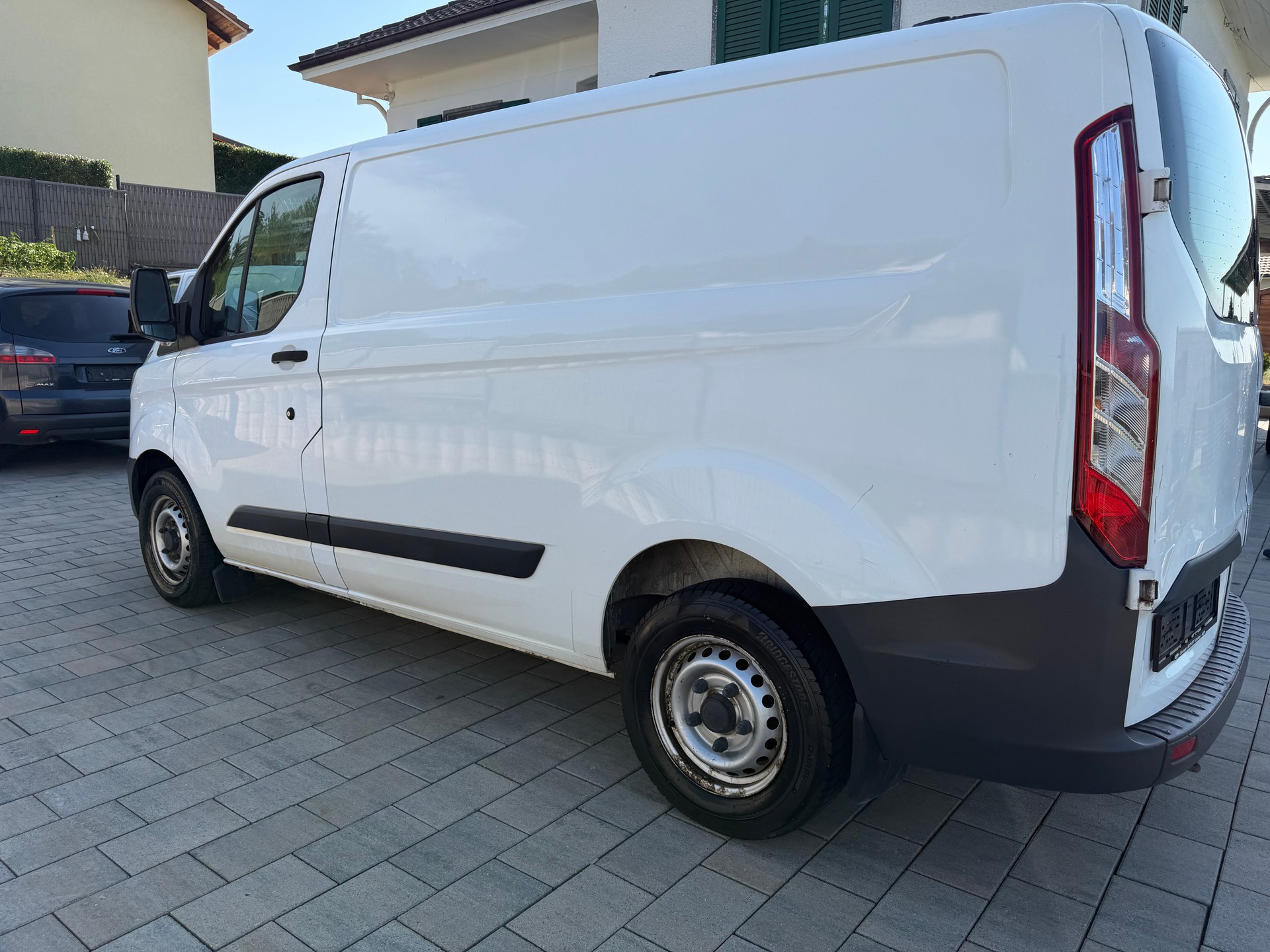 FORD Transit Custom Van 250 L1H1 Startup-image-5