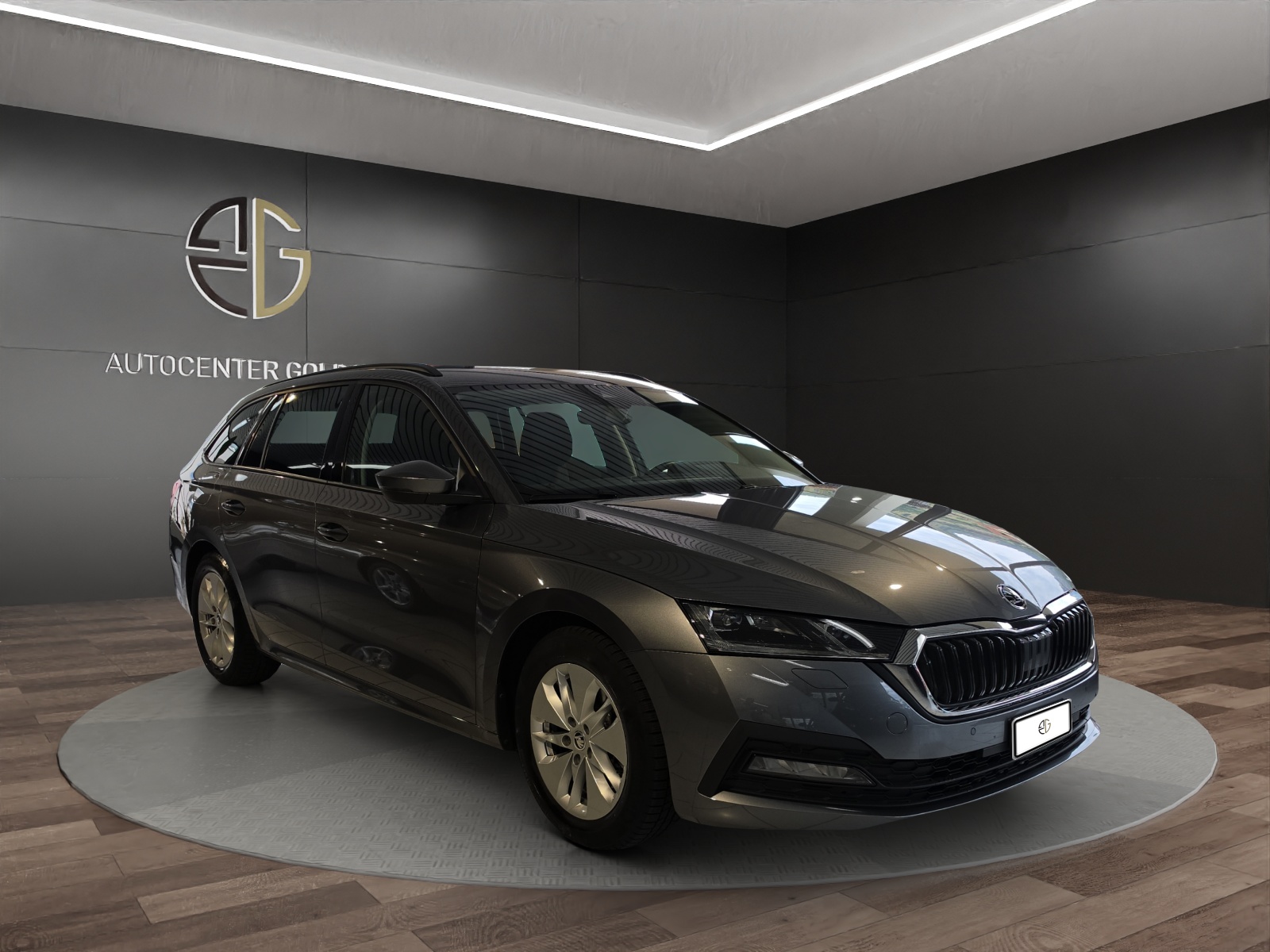 SKODA Octavia Combi 2.0 TDI DSG Ambition 4x4-image-5