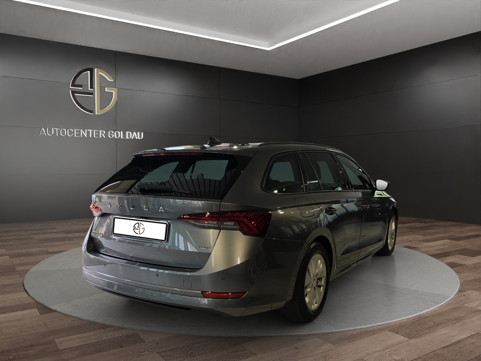 SKODA Octavia Combi 2.0 TDI DSG Ambition 4x4-image-3