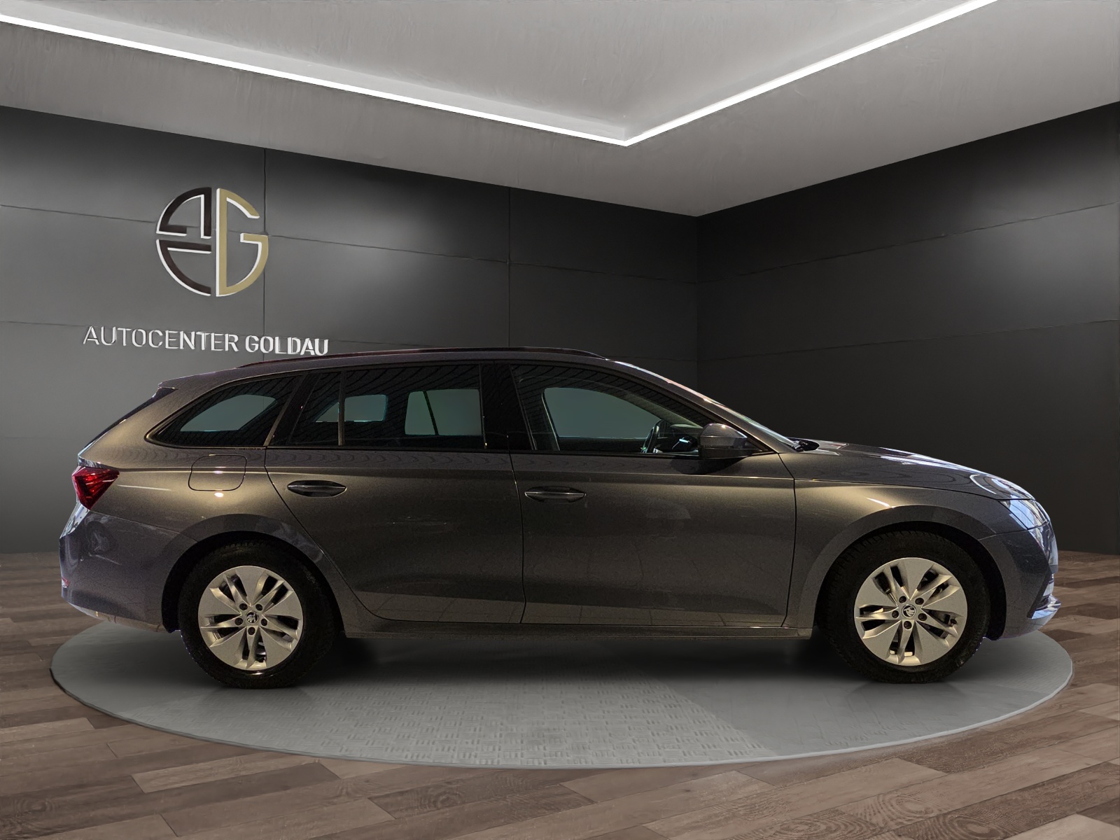 SKODA Octavia Combi 2.0 TDI DSG Ambition 4x4-image-4
