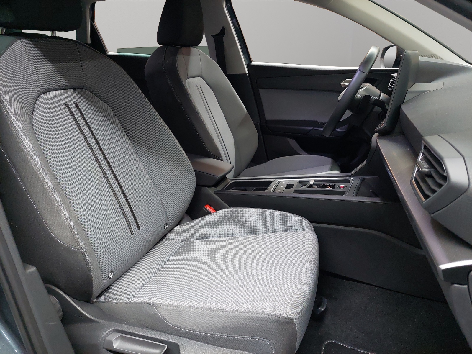 SEAT Leon ST 2.0 TDI EVO DSG Business Edition-image-8