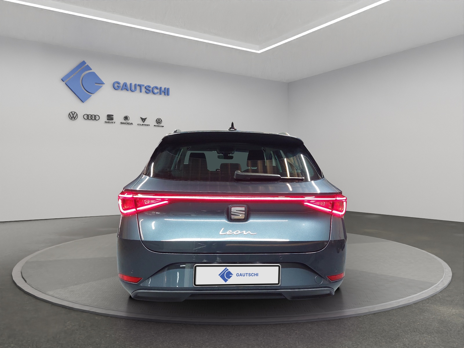 SEAT Leon ST 2.0 TDI EVO DSG Business Edition-image-3