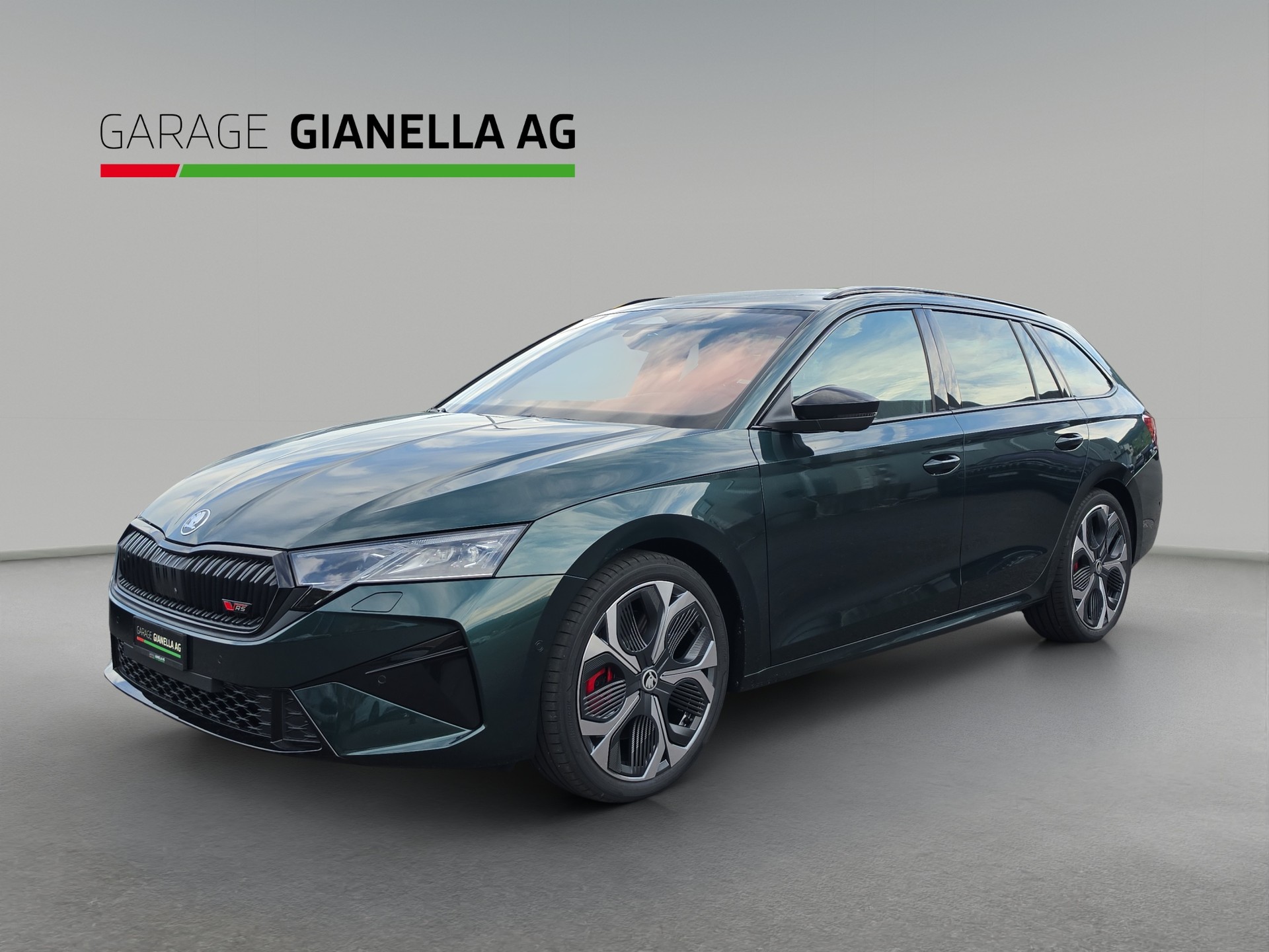 SKODA Octavia Combi 2.0 TSI DSG RS 30 Years Edition