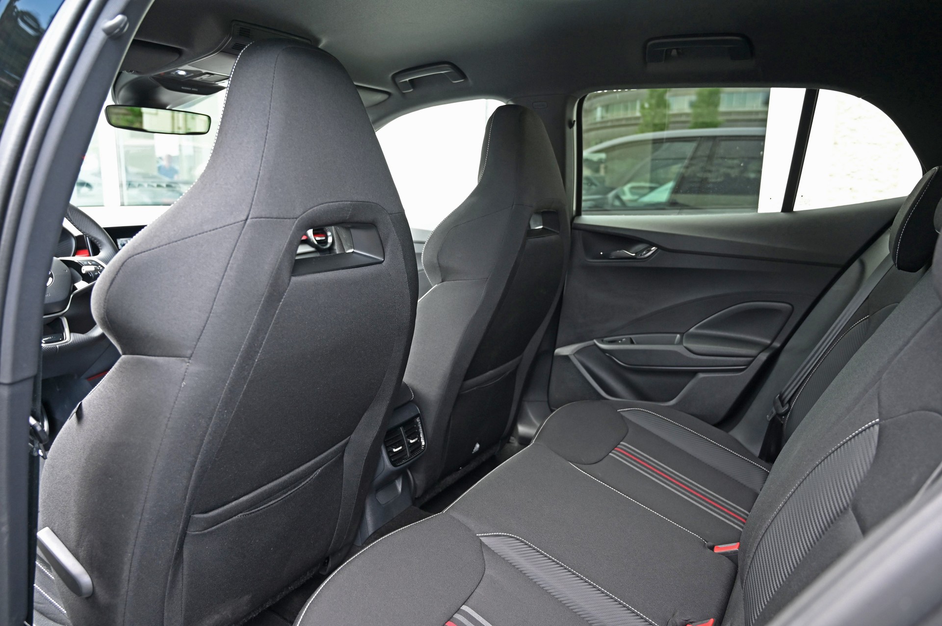 SKODA Fabia 1.0 TSI Monte Carlo DSG-image-10