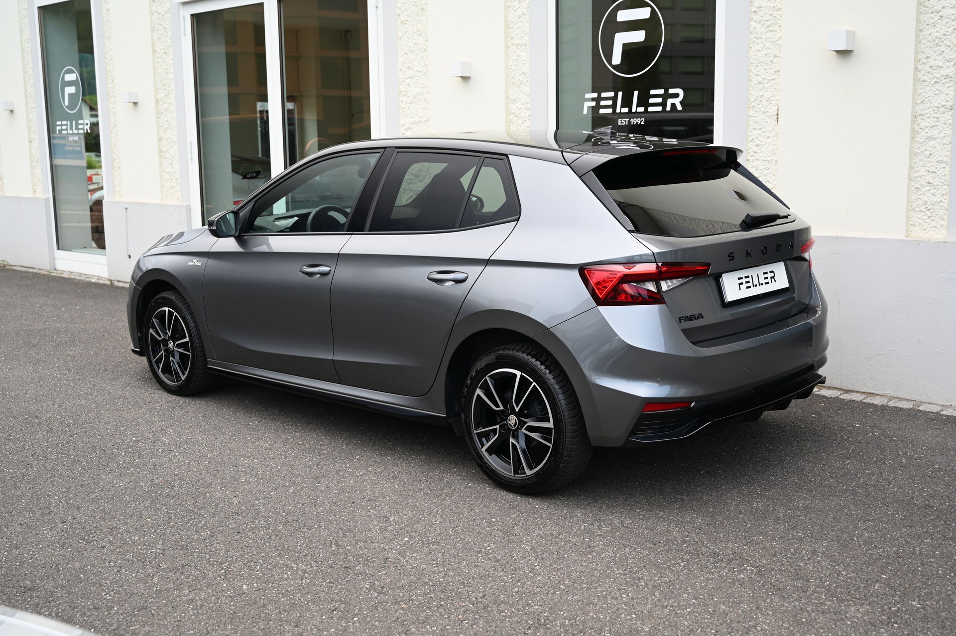 SKODA Fabia 1.0 TSI Monte Carlo DSG-image-4