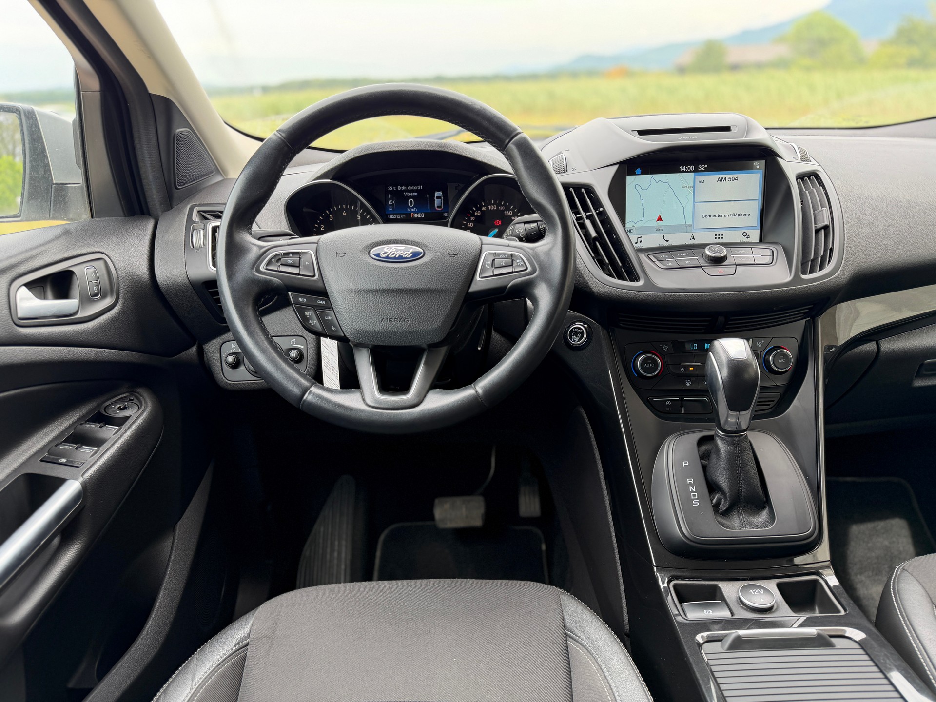 FORD Kuga 1.5 SCTi Business 4WD Automatic-image-9