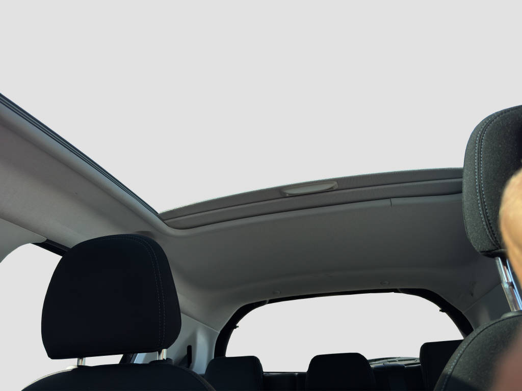 PEUGEOT 208 1.6 VTi Allure-image-14