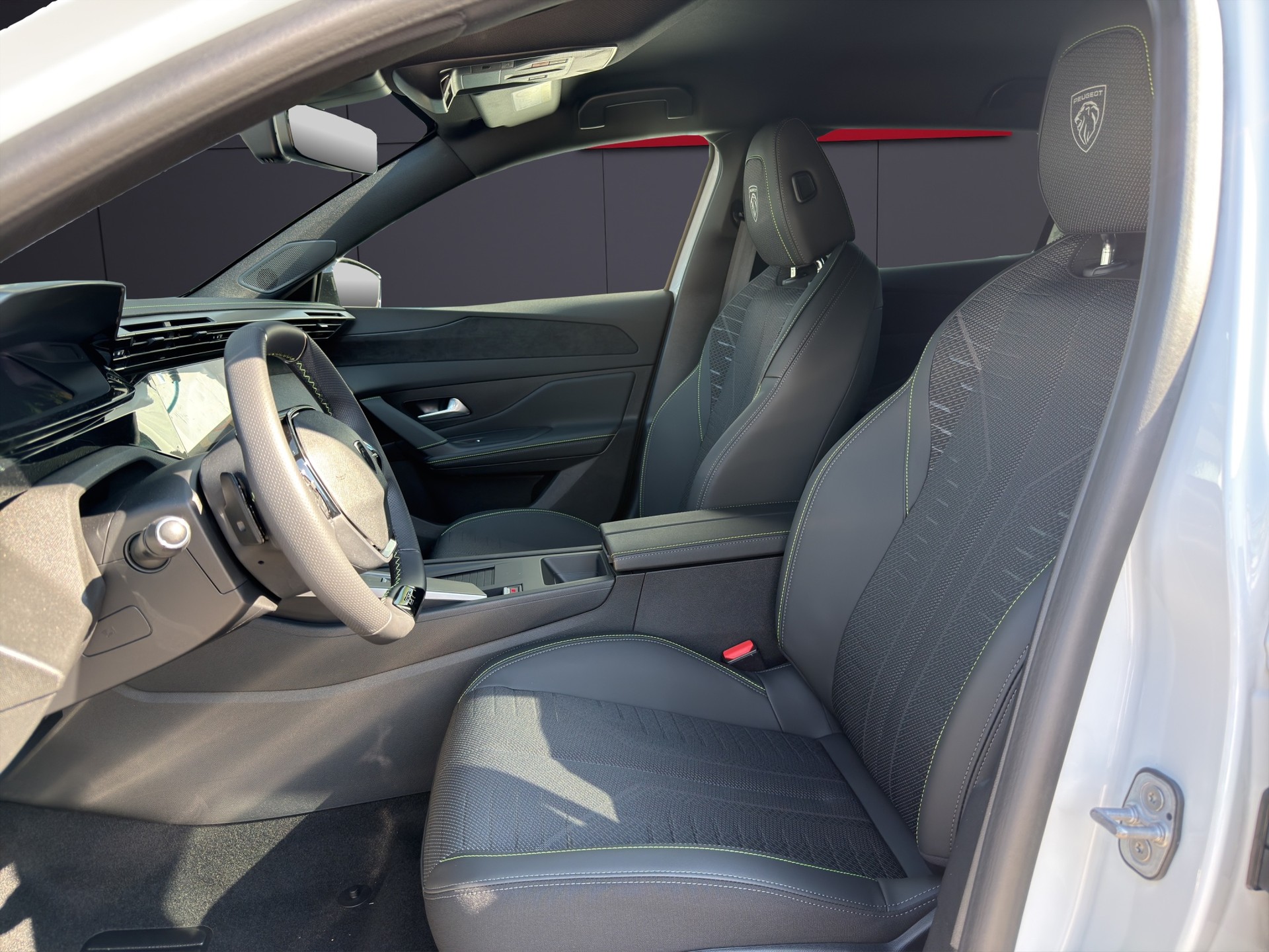PEUGEOT 408 1.2 MHEV GT-image-5
