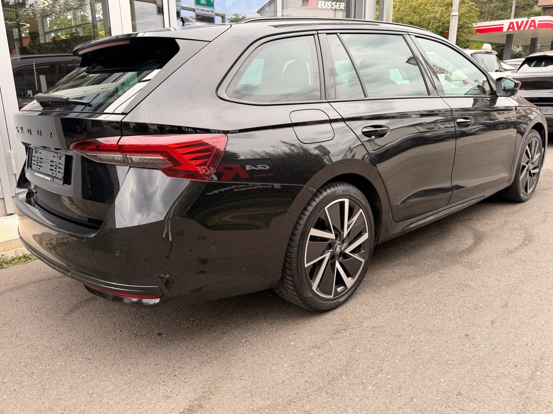 SKODA Octavia Combi 1.5 TSI mHEV 150PS Sportline ***PANORAMA- SCHIEBEDACH***-showroom-element-3