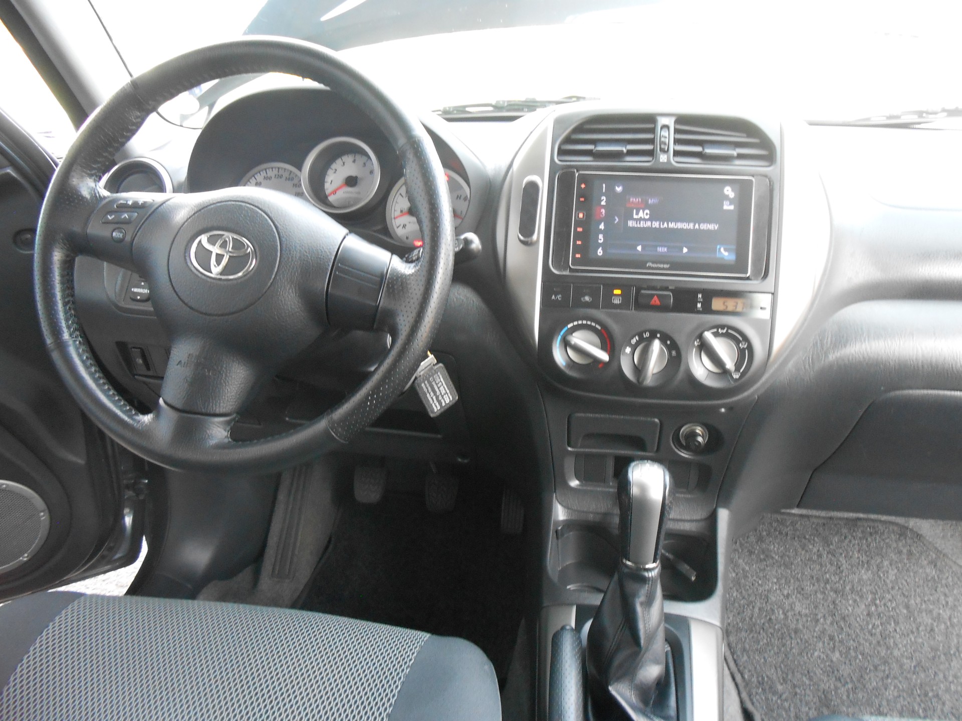 TOYOTA RAV-4 2.0 16V Linea Luna-image-9
