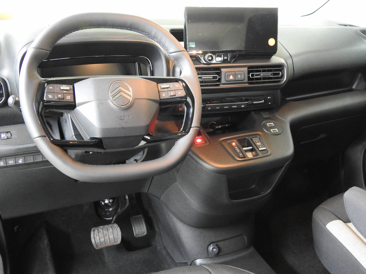 CITROEN Berlingo 1.5 BlueHDi 130 Max-image-13