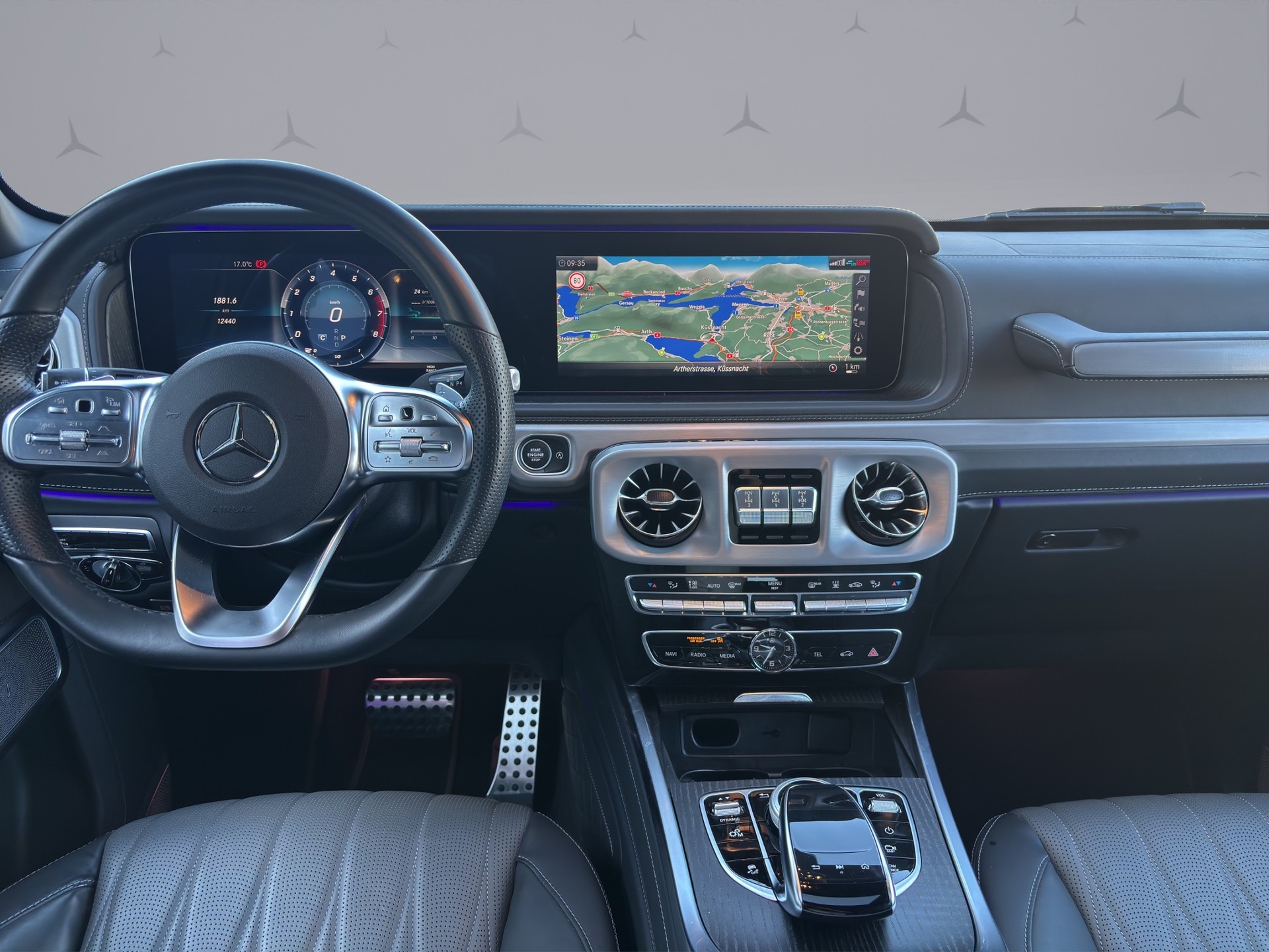 MERCEDES-BENZ G 500-image-12