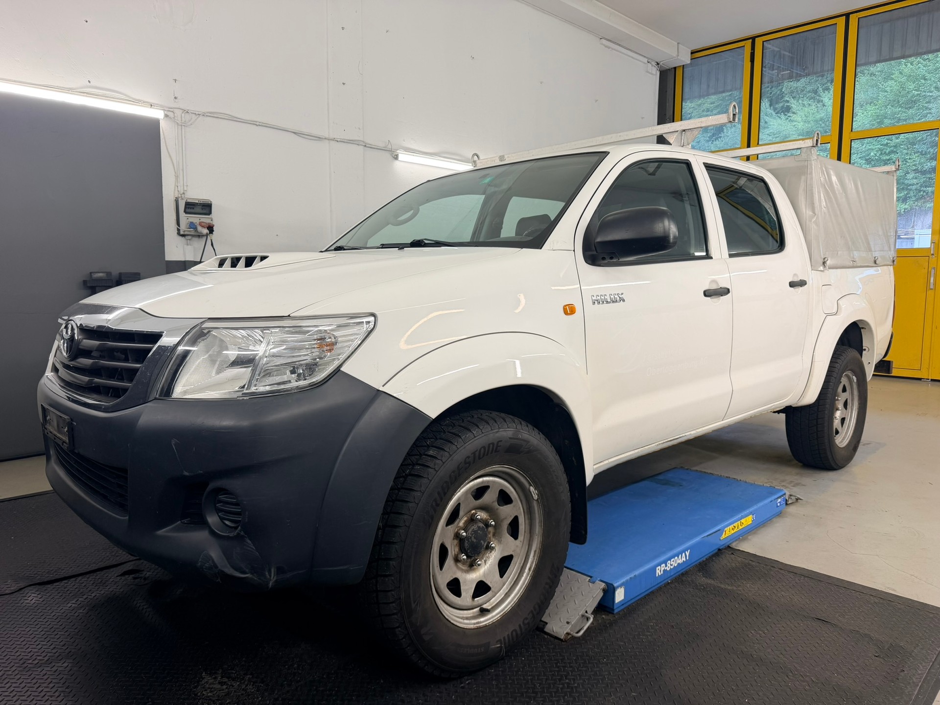 TOYOTA Hilux 2.5D 4WD Double Cab Luna-image-0