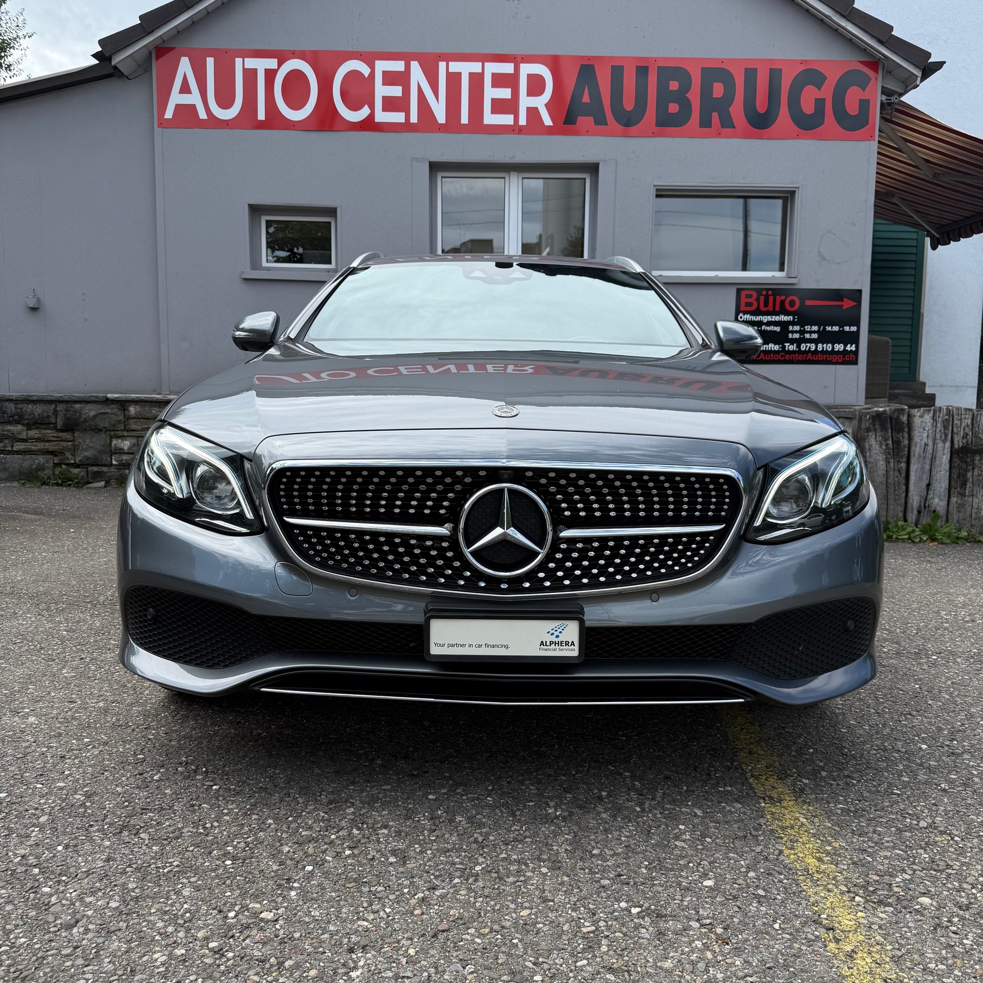 MERCEDES-BENZ E 200 Avantgarde 4 Matic 9G-Tronic *LEDER-SITZE - MFK 10.2025*-image-3