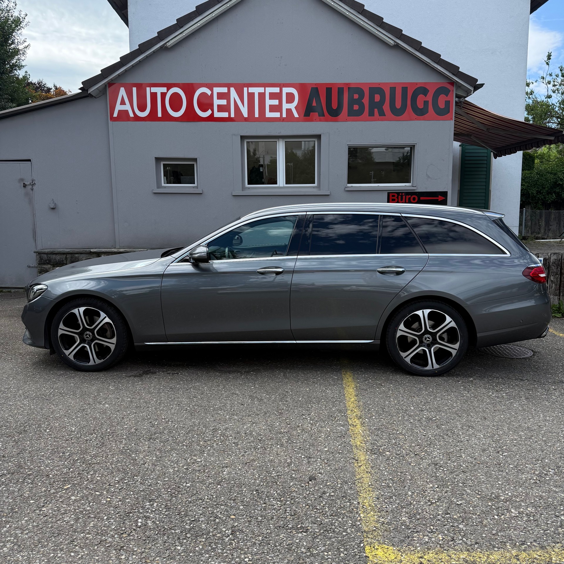 MERCEDES-BENZ E 200 Avantgarde 4 Matic 9G-Tronic *LEDER-SITZE - MFK 10.2025*-image-6