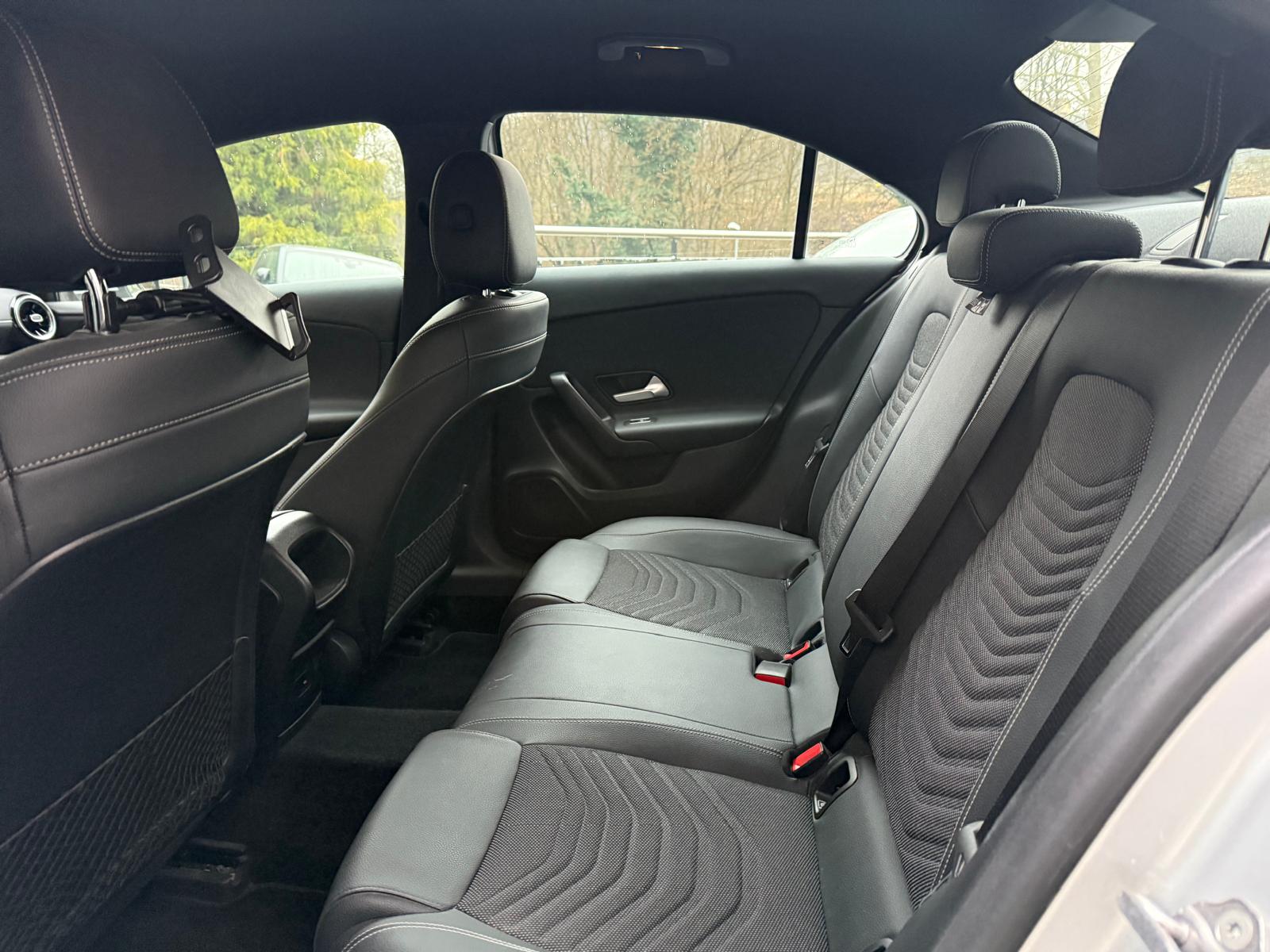 MERCEDES-BENZ A 200 Progressive 7G-DCT-image-6