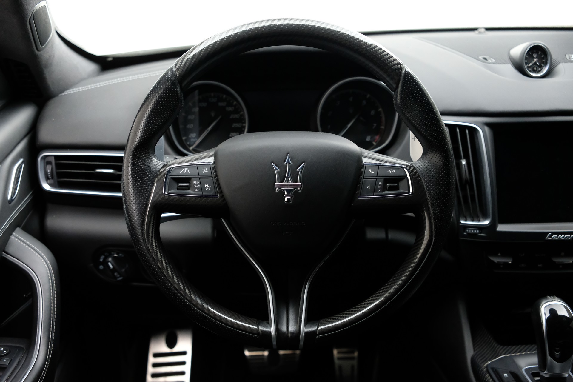 MASERATI Levante S 3.0 V6 Automatica-image-13