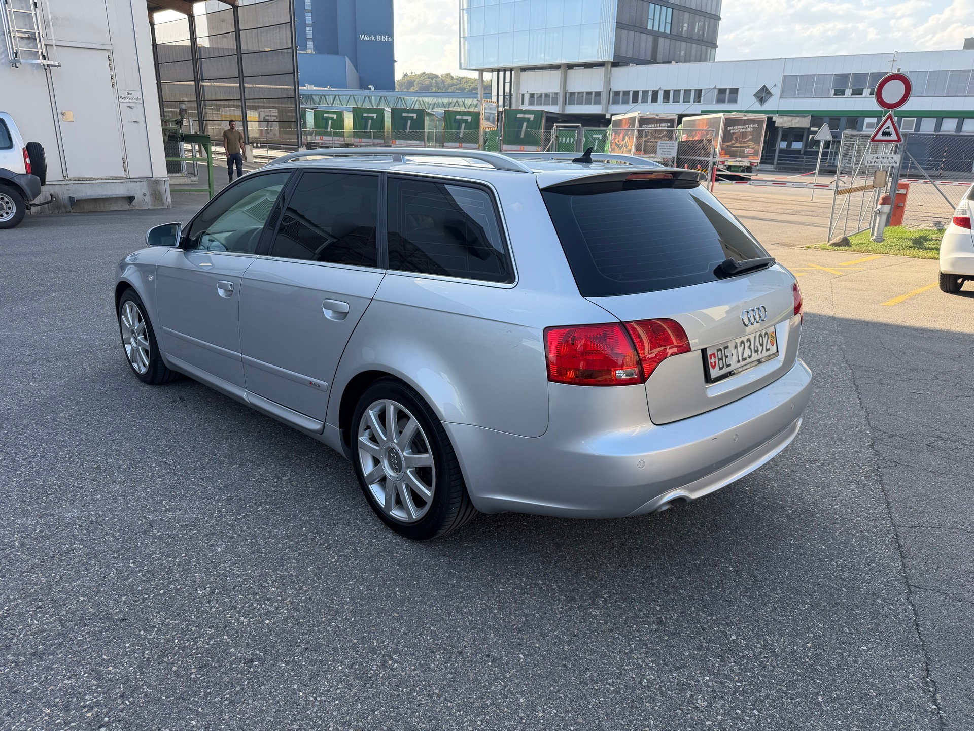 AUDI A4 Avant 3.0 V6 TDI quattro-image-3
