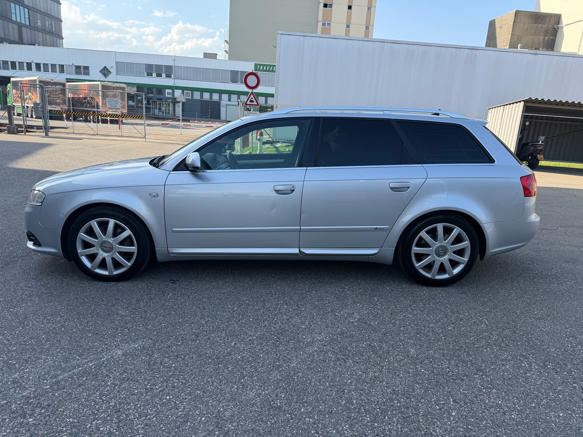 AUDI A4 Avant 3.0 V6 TDI quattro-image-5