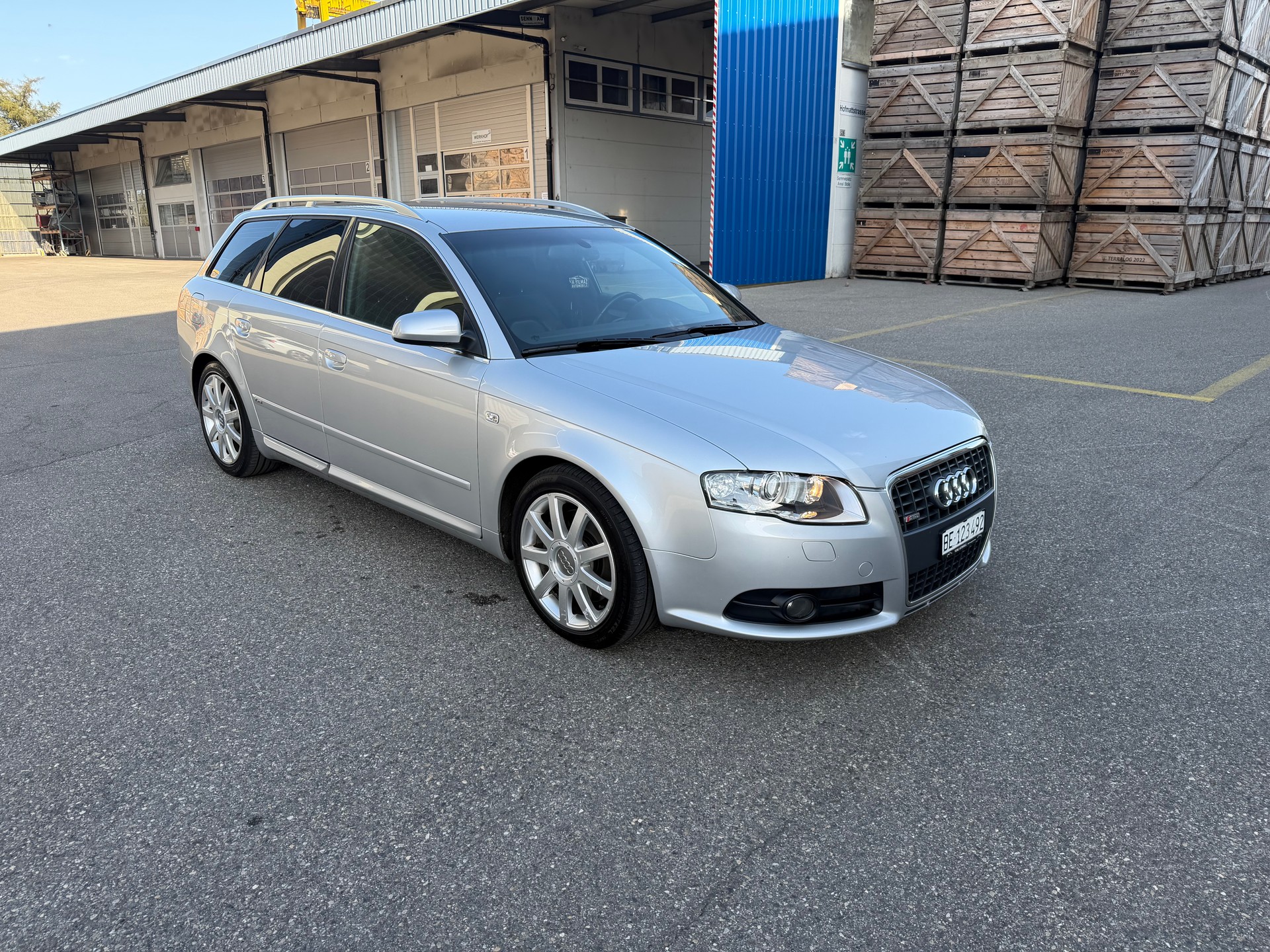 AUDI A4 Avant 3.0 V6 TDI quattro-image-0