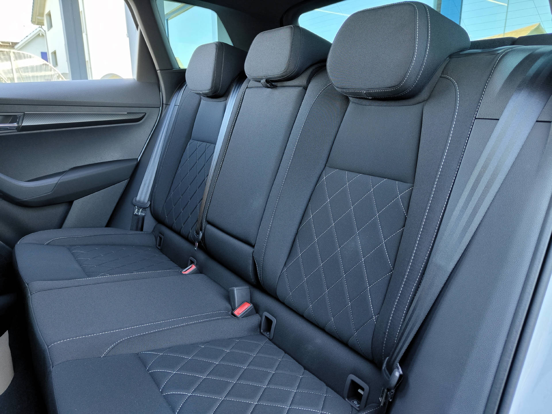 SKODA Karoq 1.5 TSI SportLine DSG-image-6