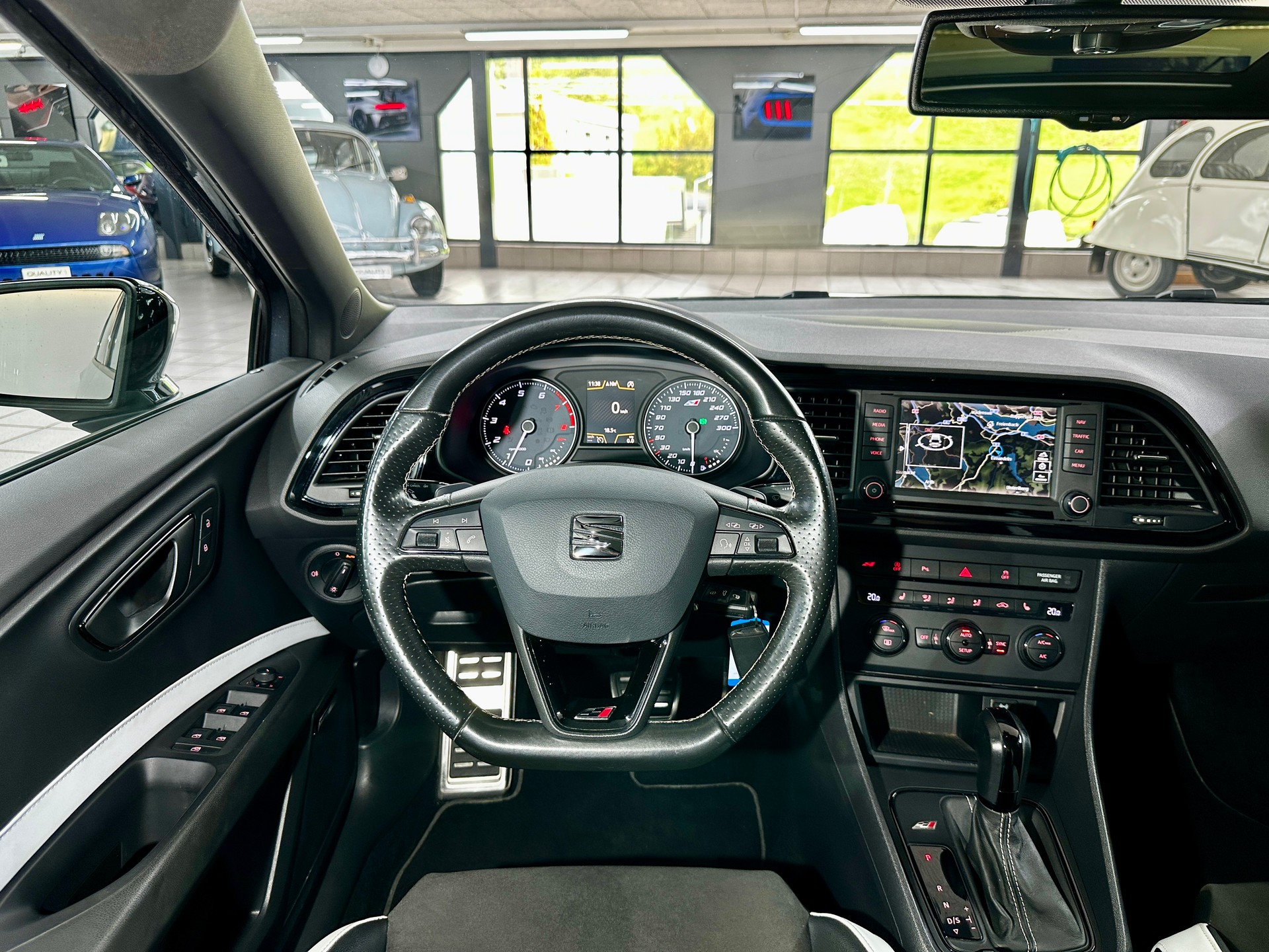 SEAT Leon ST 2.0 TSI Cupra 280 DSG-image-18