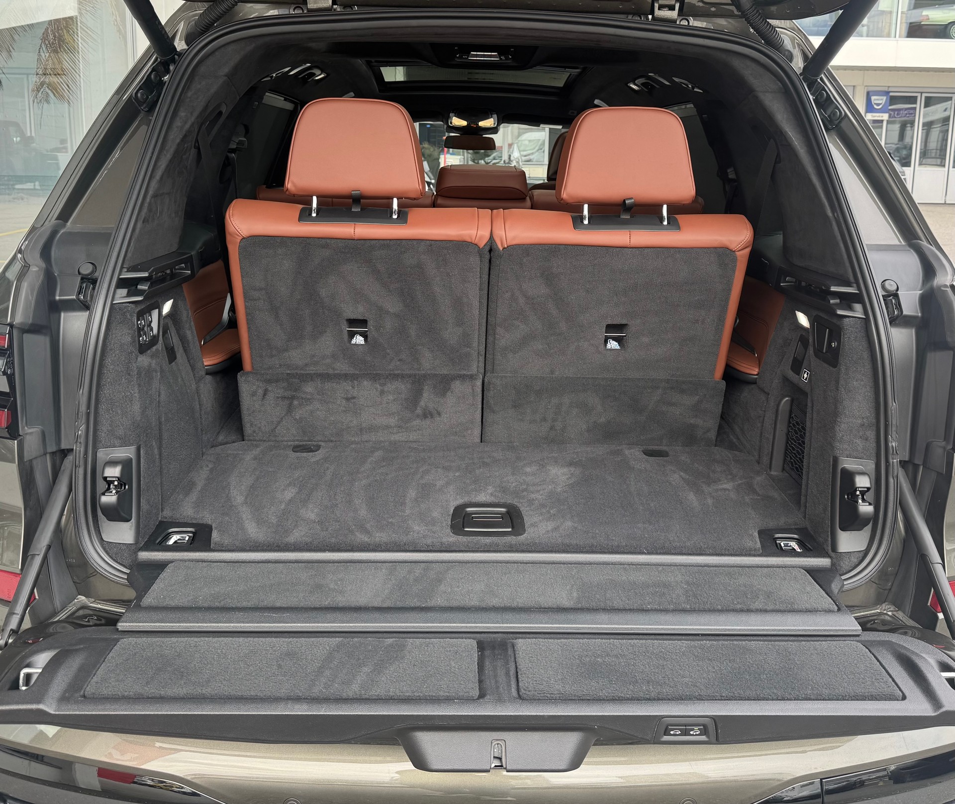 BMW X7 xDrive 48V M60i Steptronic M Sport Pro Individual-image-14