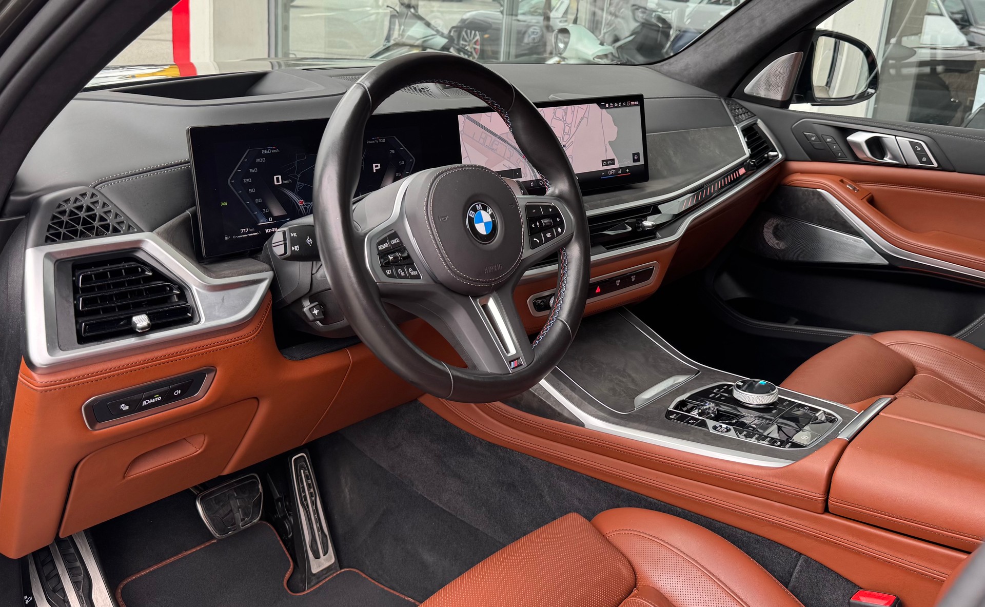 BMW X7 xDrive 48V M60i Steptronic M Sport Pro Individual-image-6