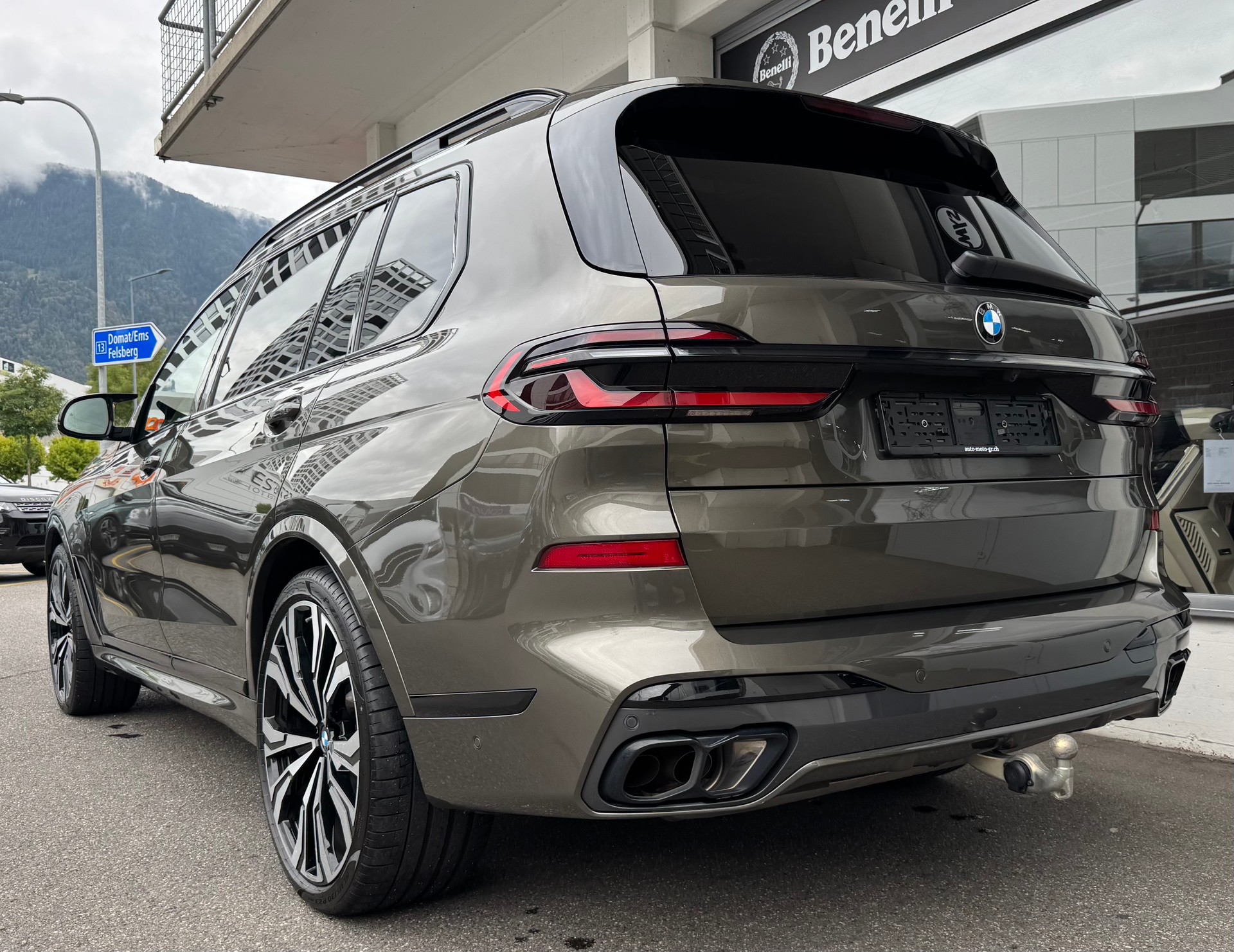 BMW X7 xDrive 48V M60i Steptronic M Sport Pro Individual-image-3