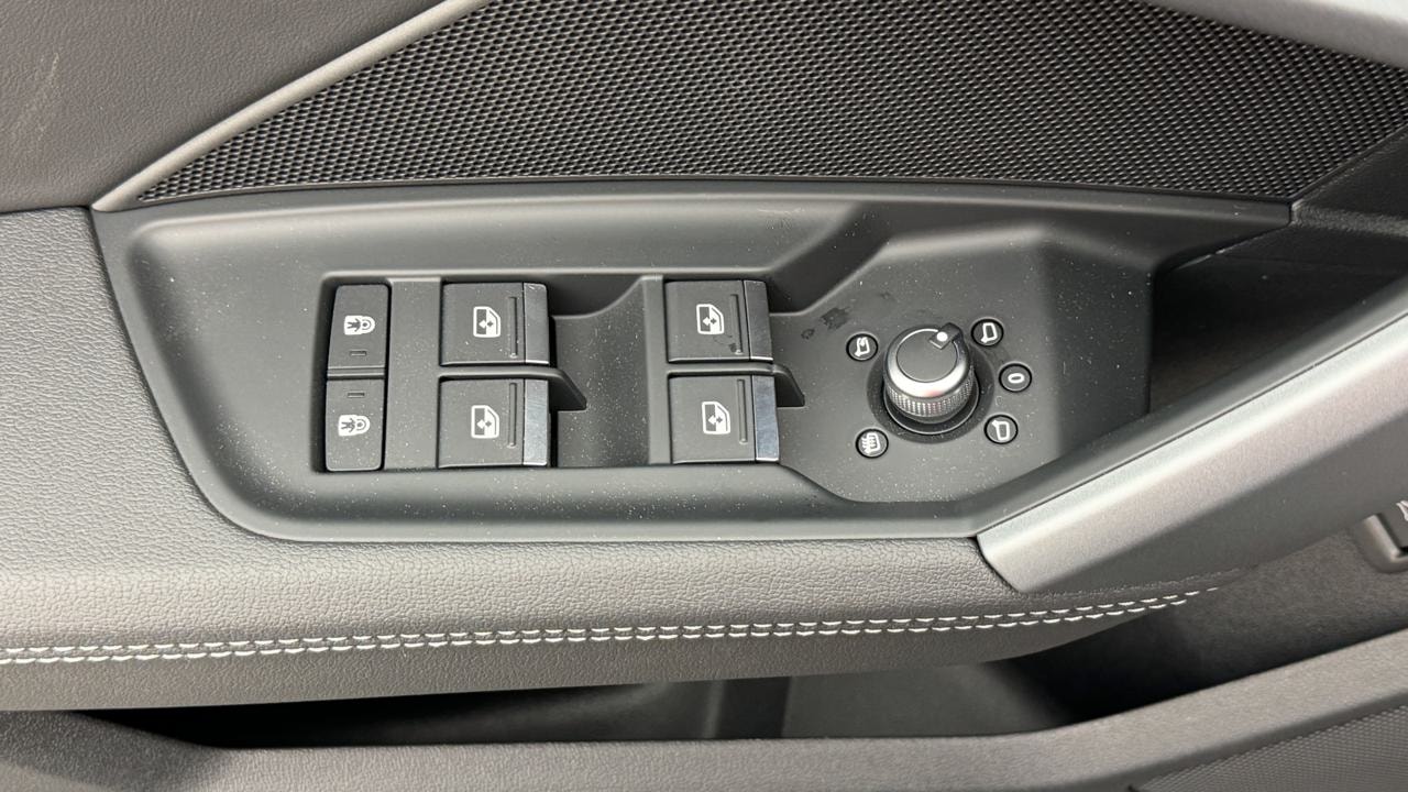 AUDI A3 Sportback TFSI 110 kW S line S tronic-image-8