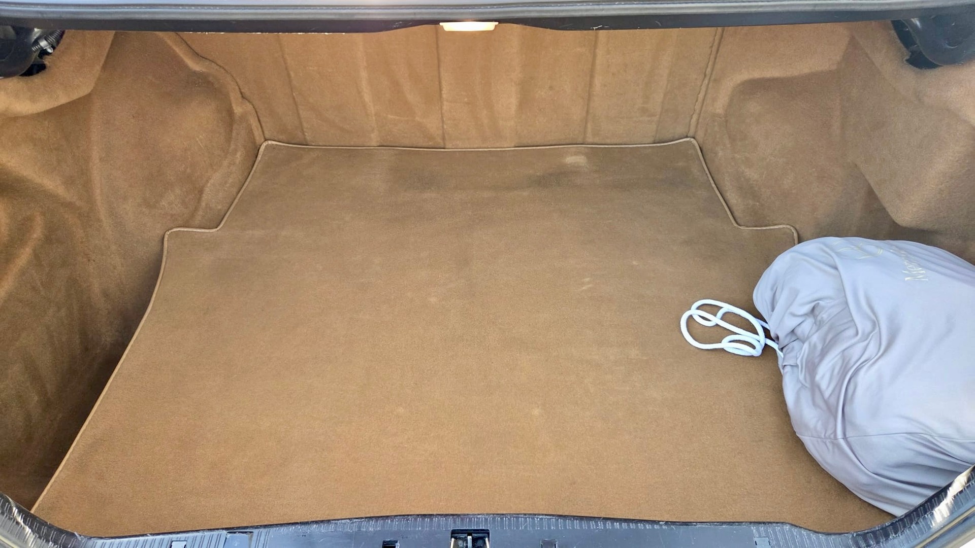 MERCEDES-BENZ 300 CE-24-image-4