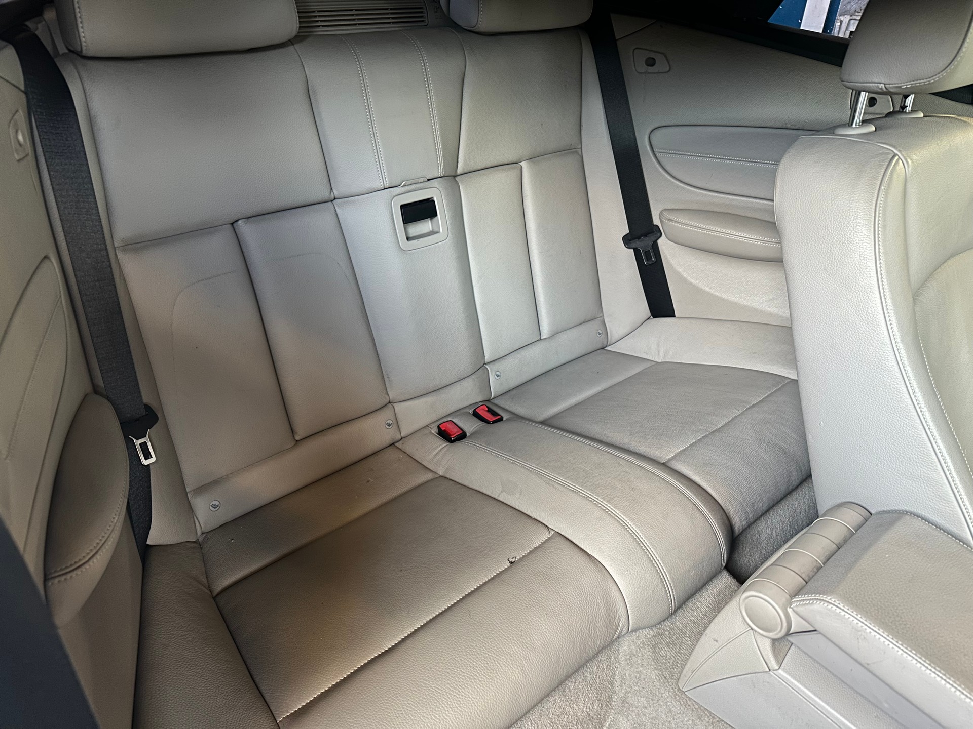 BMW 120i Cabrio-image-11