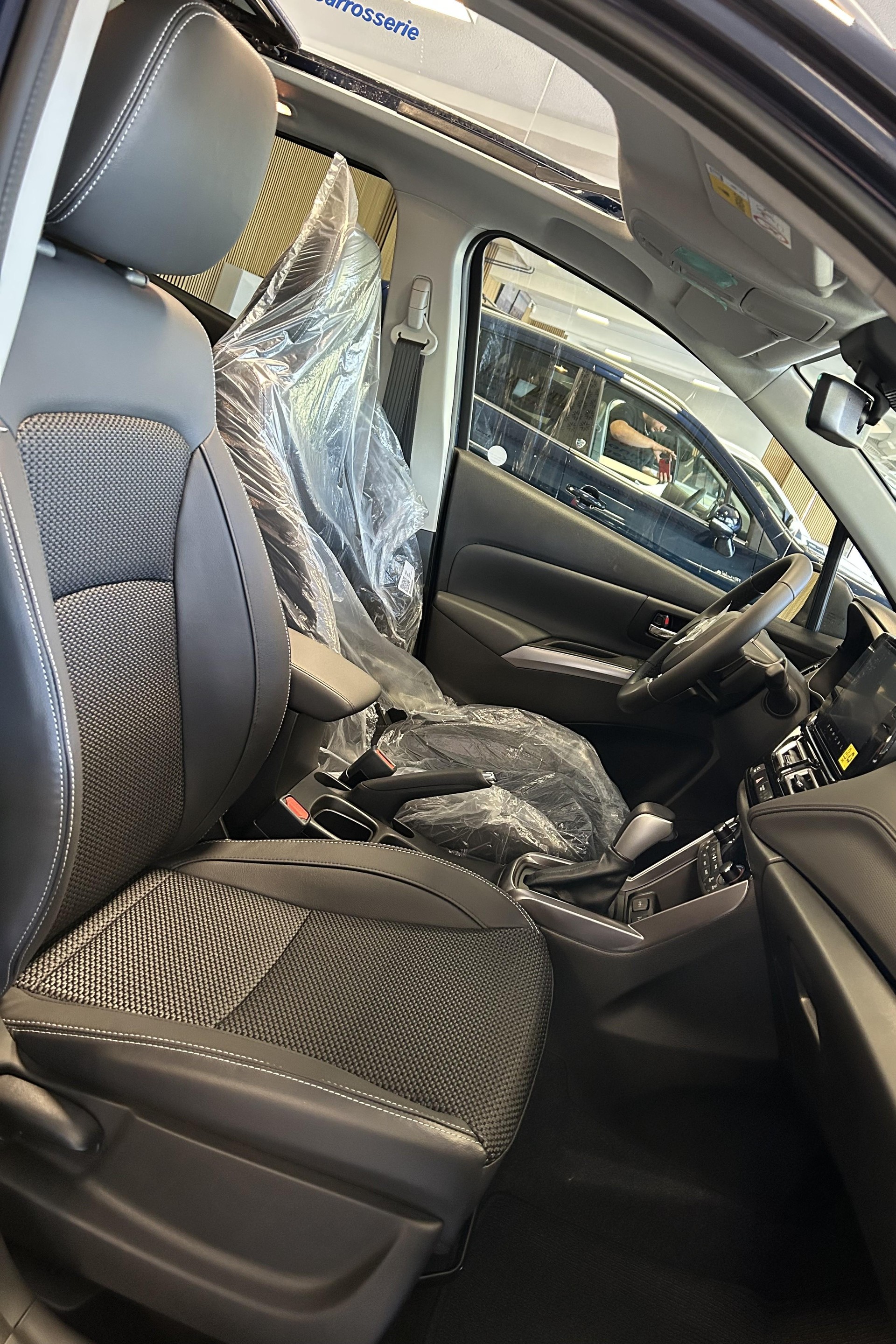 SUZUKI S-Cross 1.4 T Piz Sulai Top Hybrid 4x4 4 ROUES HIVER OFFERT-image-15