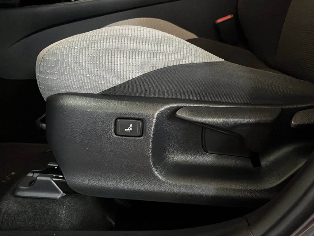 TOYOTA C-HR 1.2 T Style 4x4 Sport-image-19