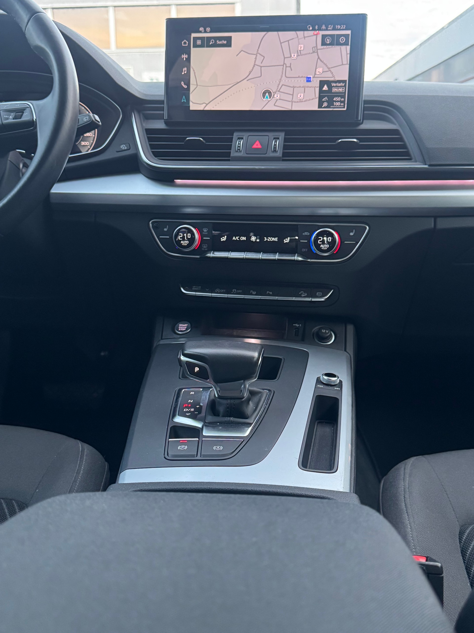 AUDI Q5 Sportback 40 TDI advanced quattro S-tronic-image-10