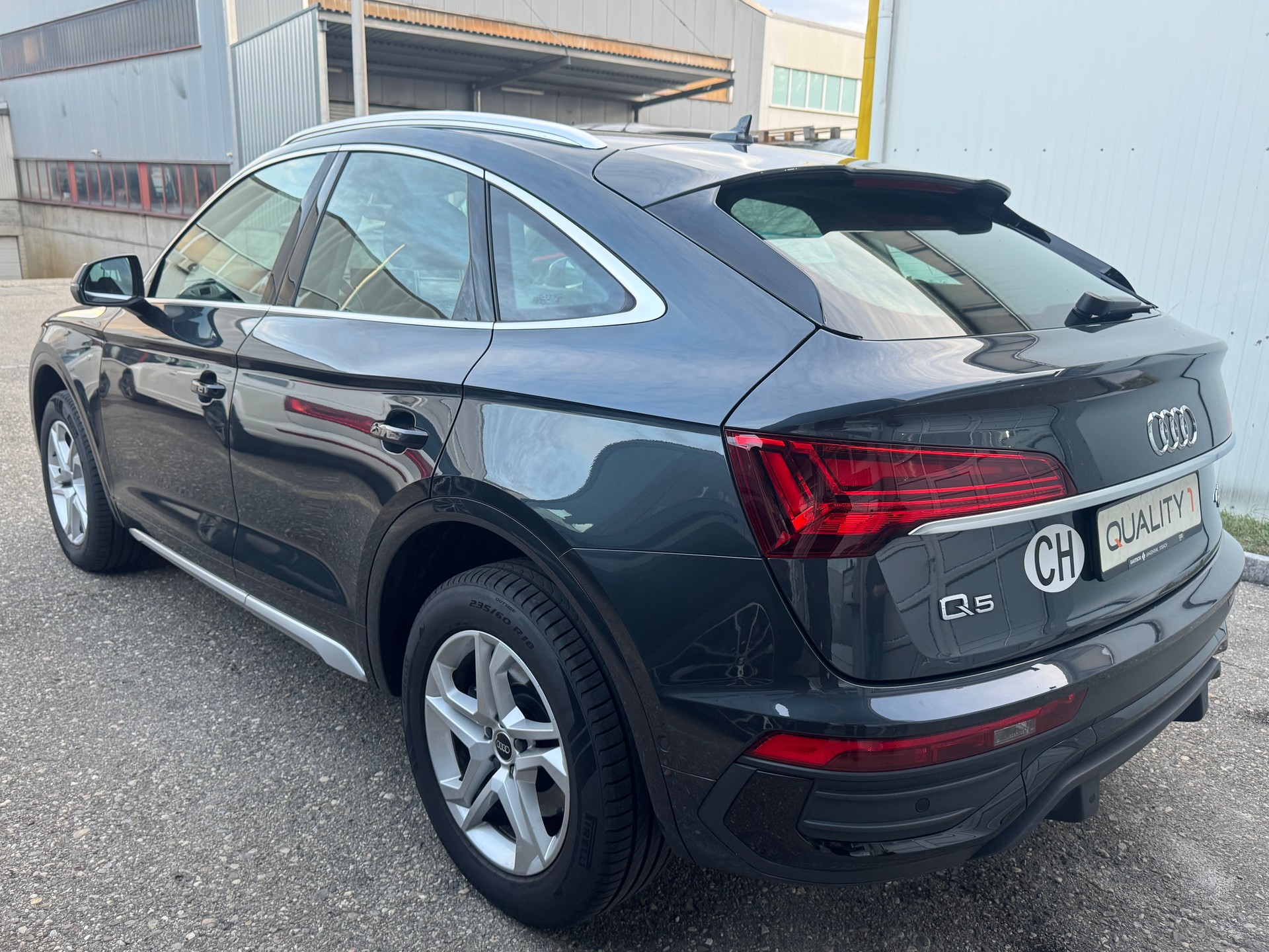 AUDI Q5 Sportback 40 TDI advanced quattro S-tronic-image-6