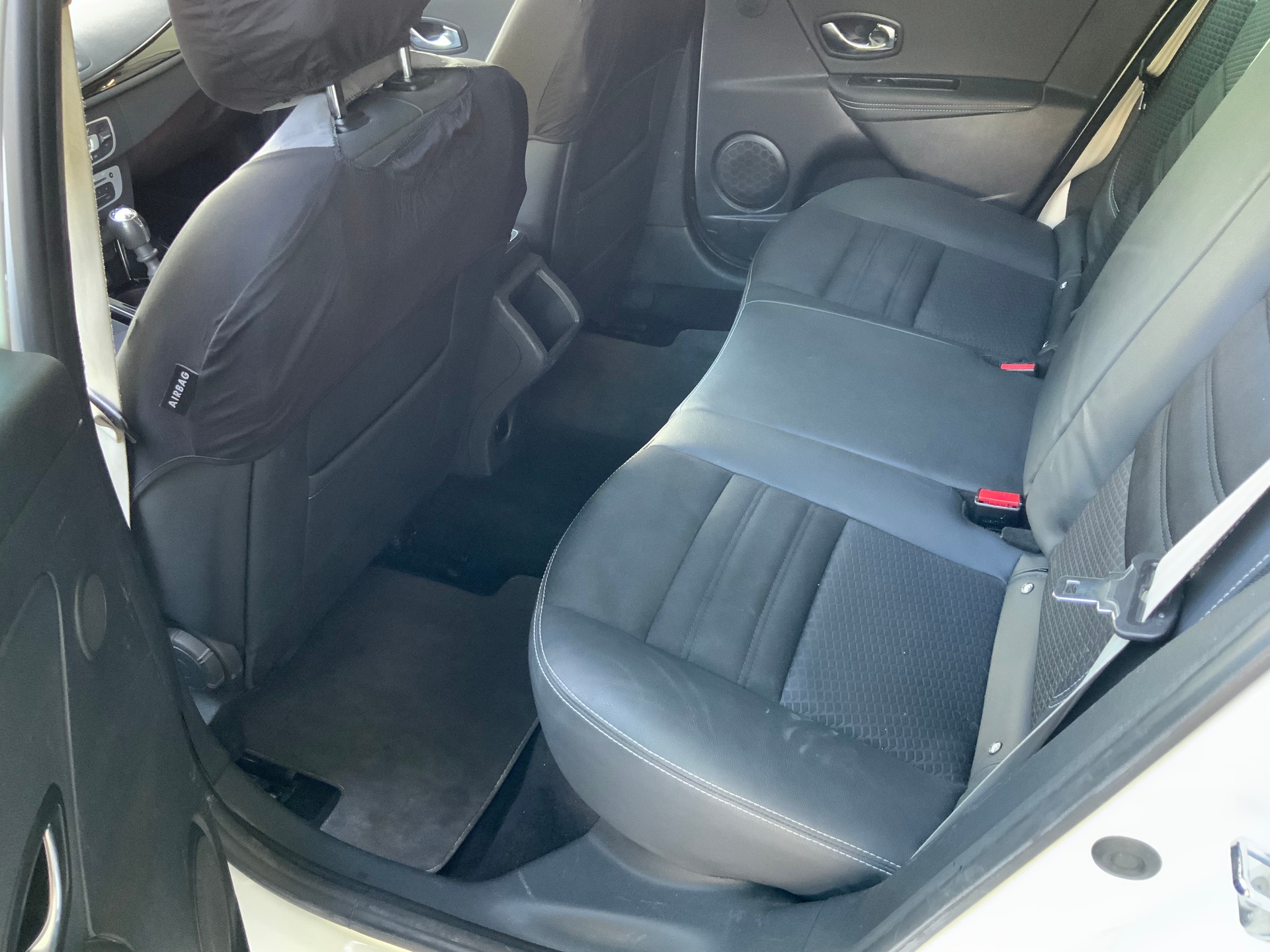 RENAULT Mégane Grandtour 1.2 16V Turbo Bose-image-8