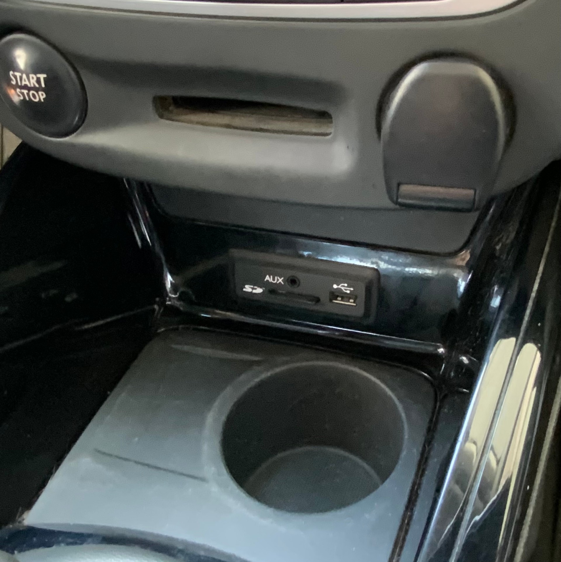 RENAULT Mégane Grandtour 1.2 16V Turbo Bose-image-12