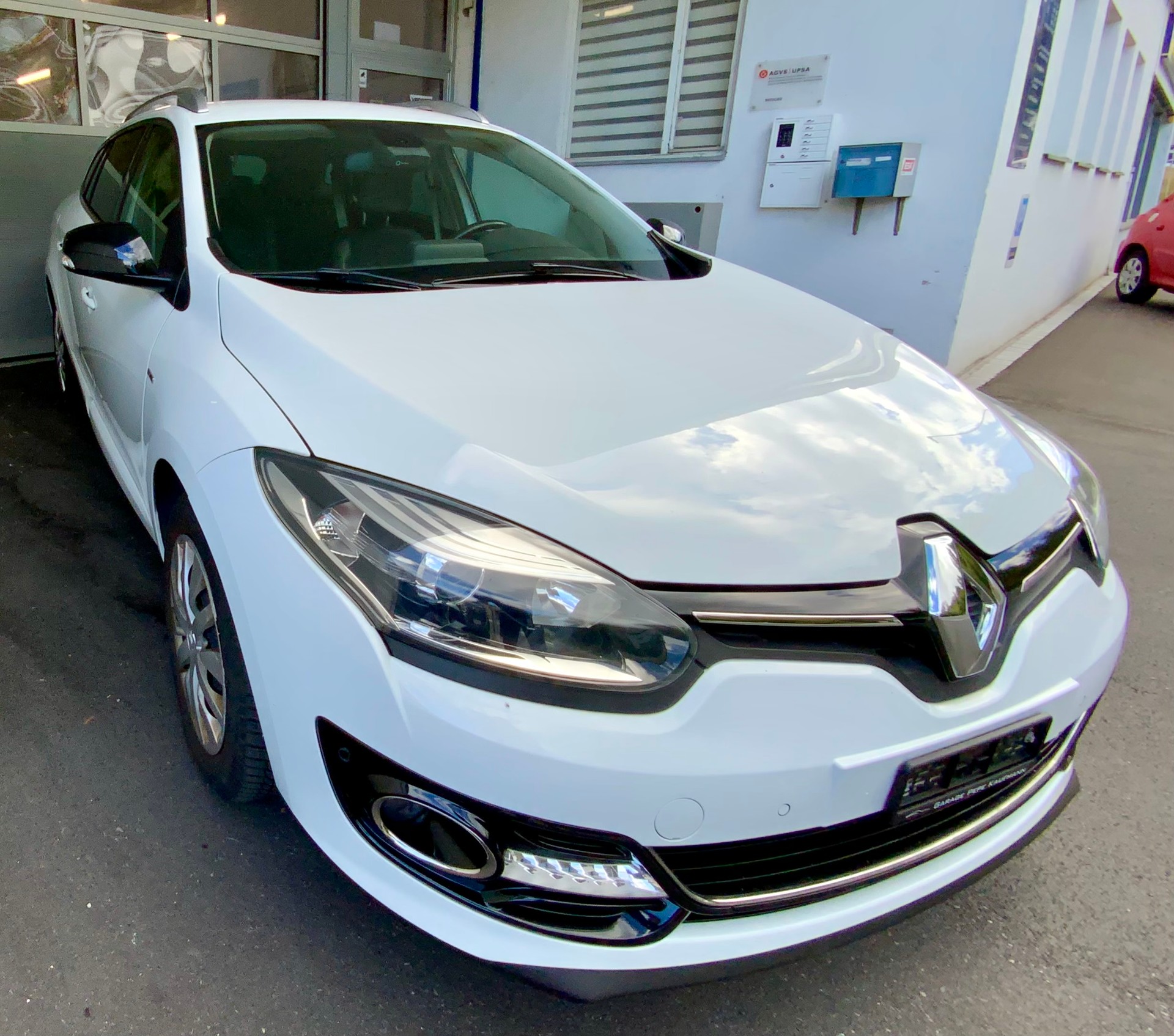 RENAULT Mégane Grandtour 1.2 16V Turbo Bose-image-5