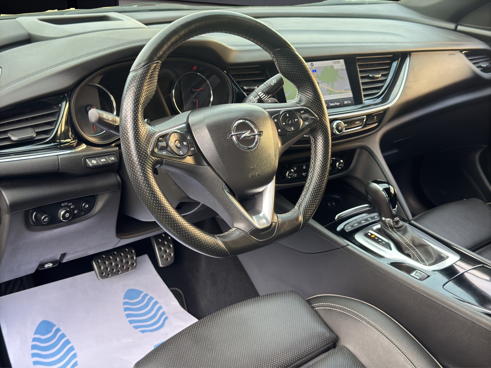 OPEL Insignia 2.0 T Grand Sport Excellence * 260 PS * OPC-Line * ( 4WD Allrad ) * Automat * 84’000 km * 1-Hand + Schweizer Fahrzeug *-image-7