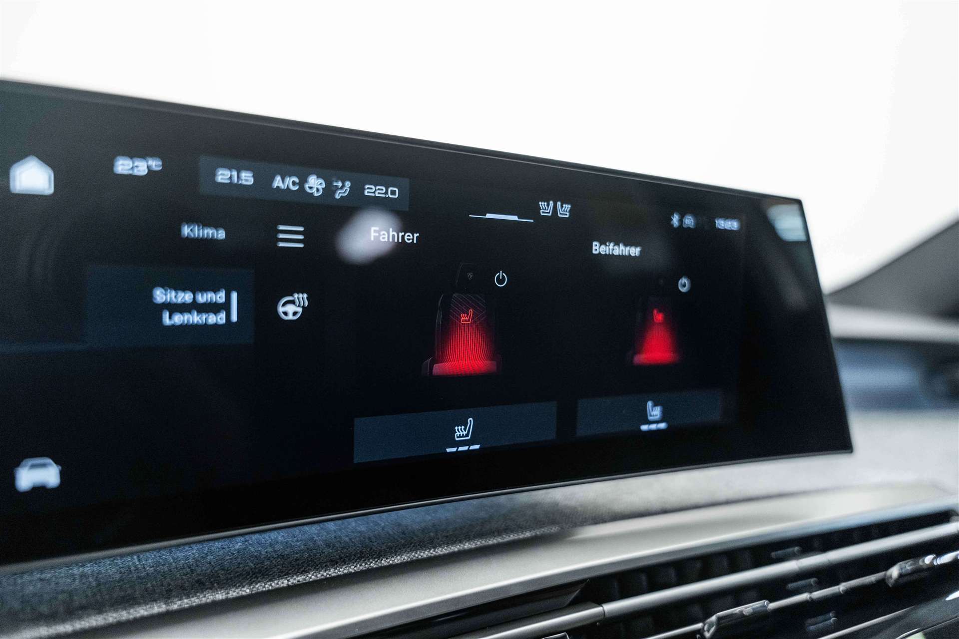 PEUGEOT 3008 145 GT Hybrid e-DCS-Automat-image-21