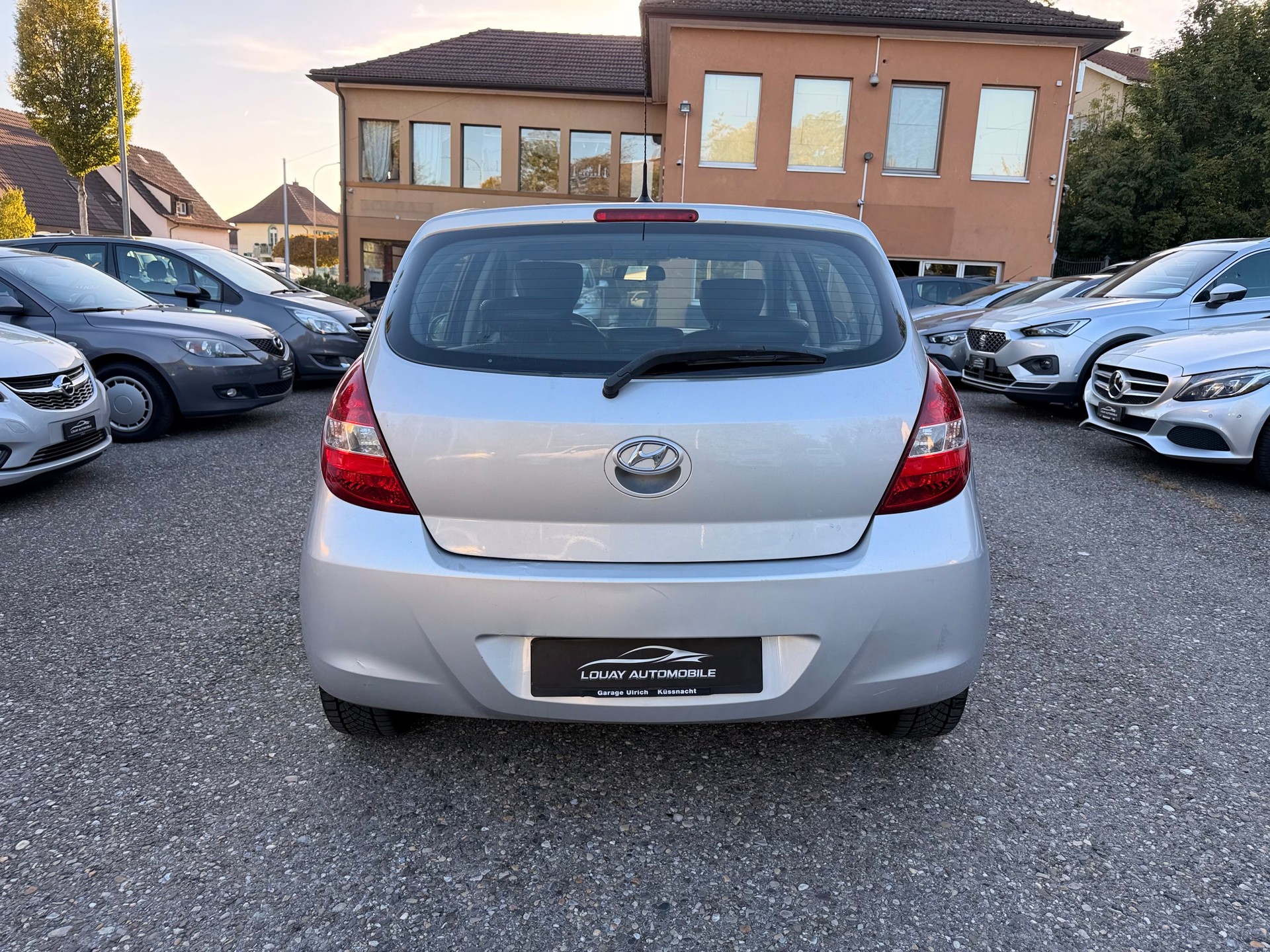 HYUNDAI i20 1.6 Premium-image-8