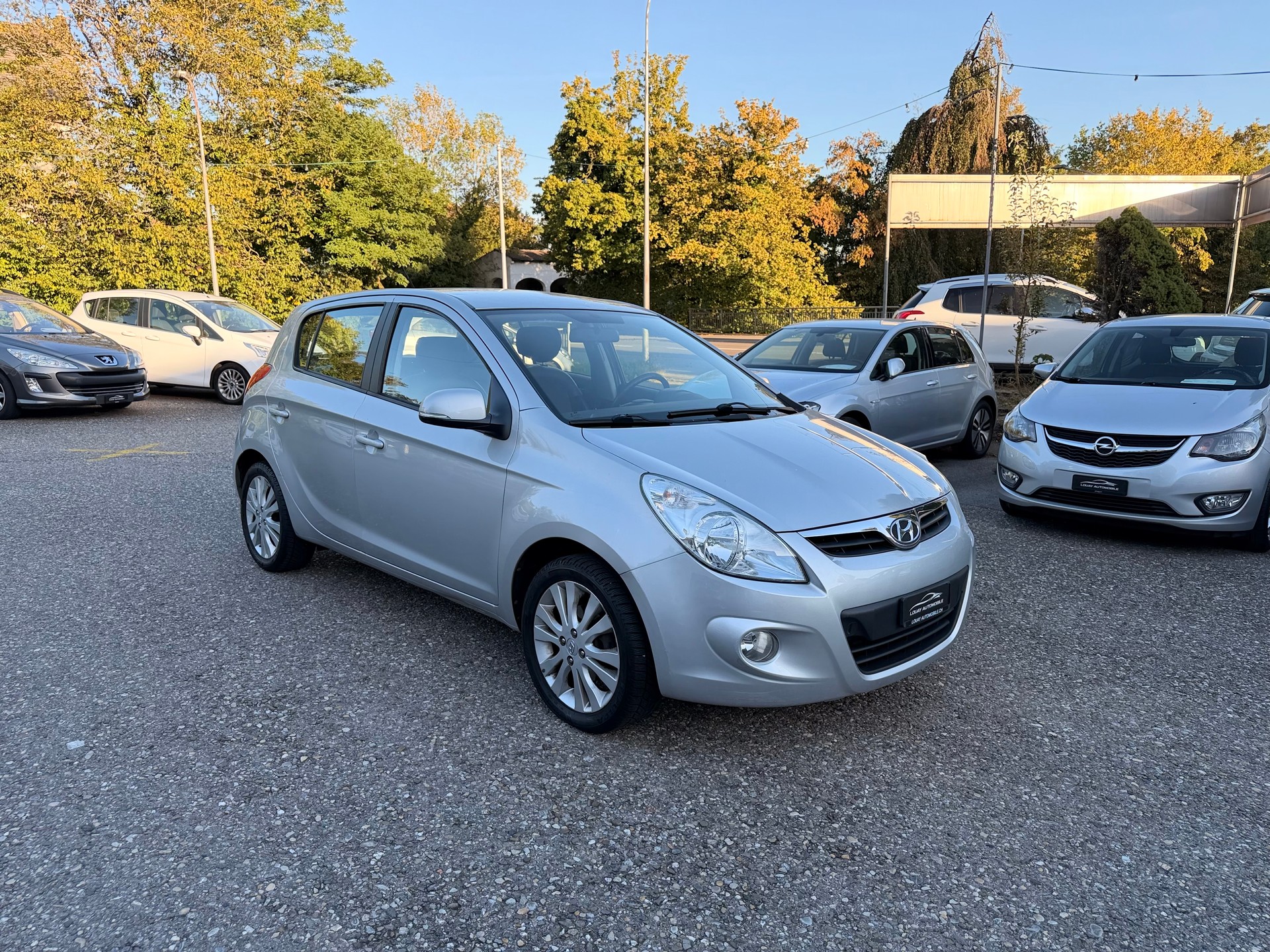 HYUNDAI i20 1.6 Premium-image-5