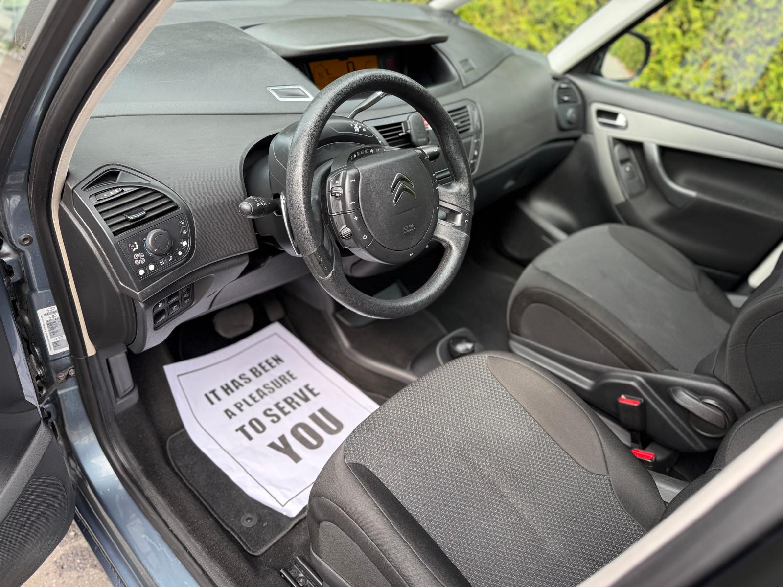 CITROEN Grand C4 Picasso 1.6 HDI 16V Attraction EGS6-image-10