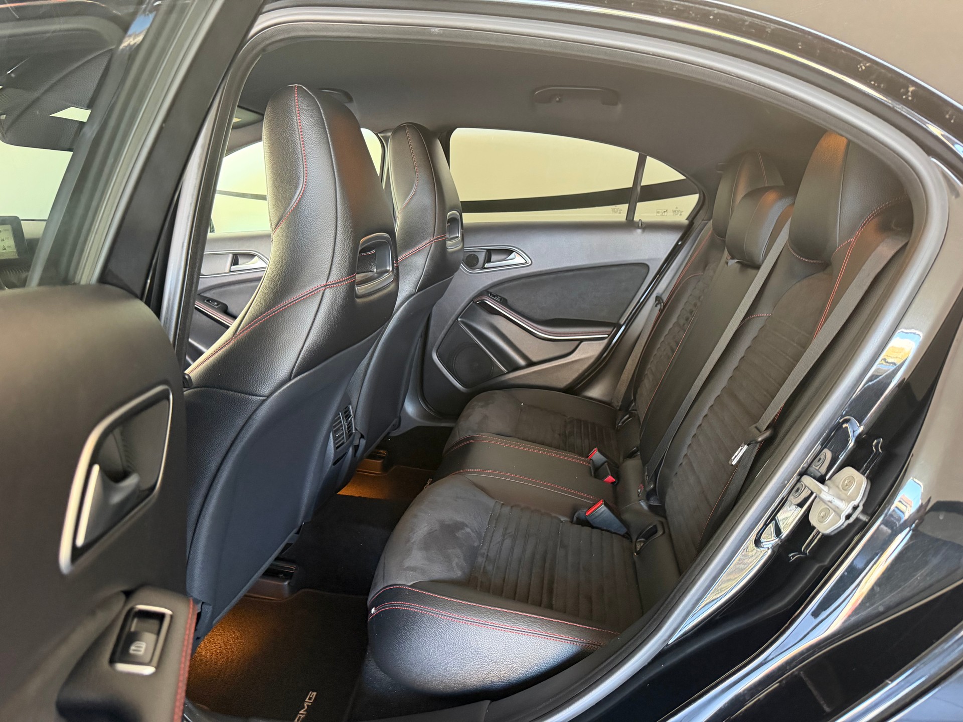 MERCEDES-BENZ A 45 AMG 4Matic Speedshift 7G-DCT-image-7