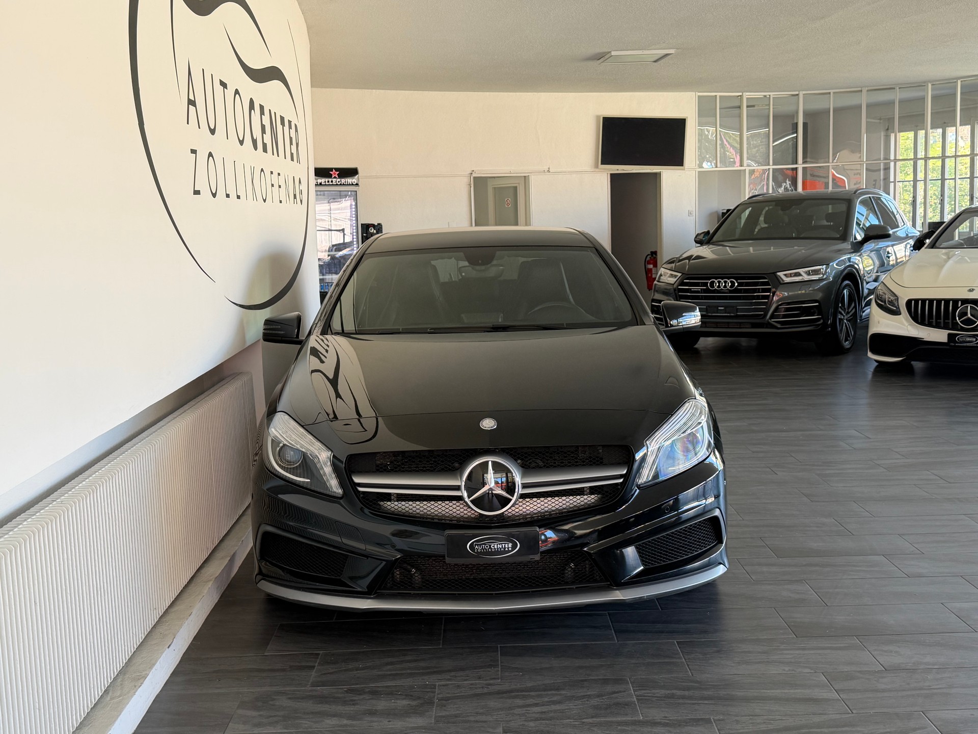 MERCEDES-BENZ A 45 AMG 4Matic Speedshift 7G-DCT-image-3