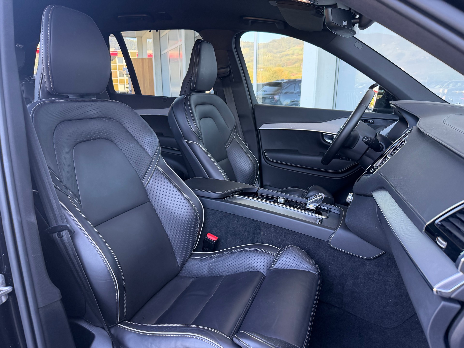VOLVO XC90 B5 Benzin AWD Plus Bright Geartronic-image-3