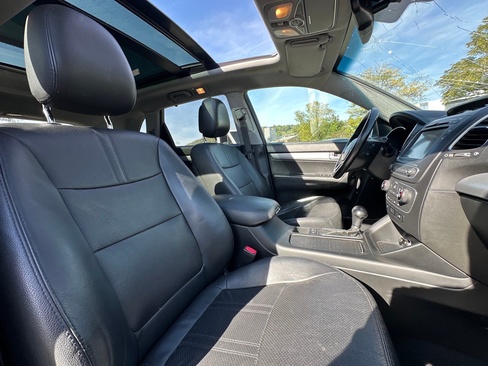 KIA Sorento 2.2 CRDI Style Automatic-image-10